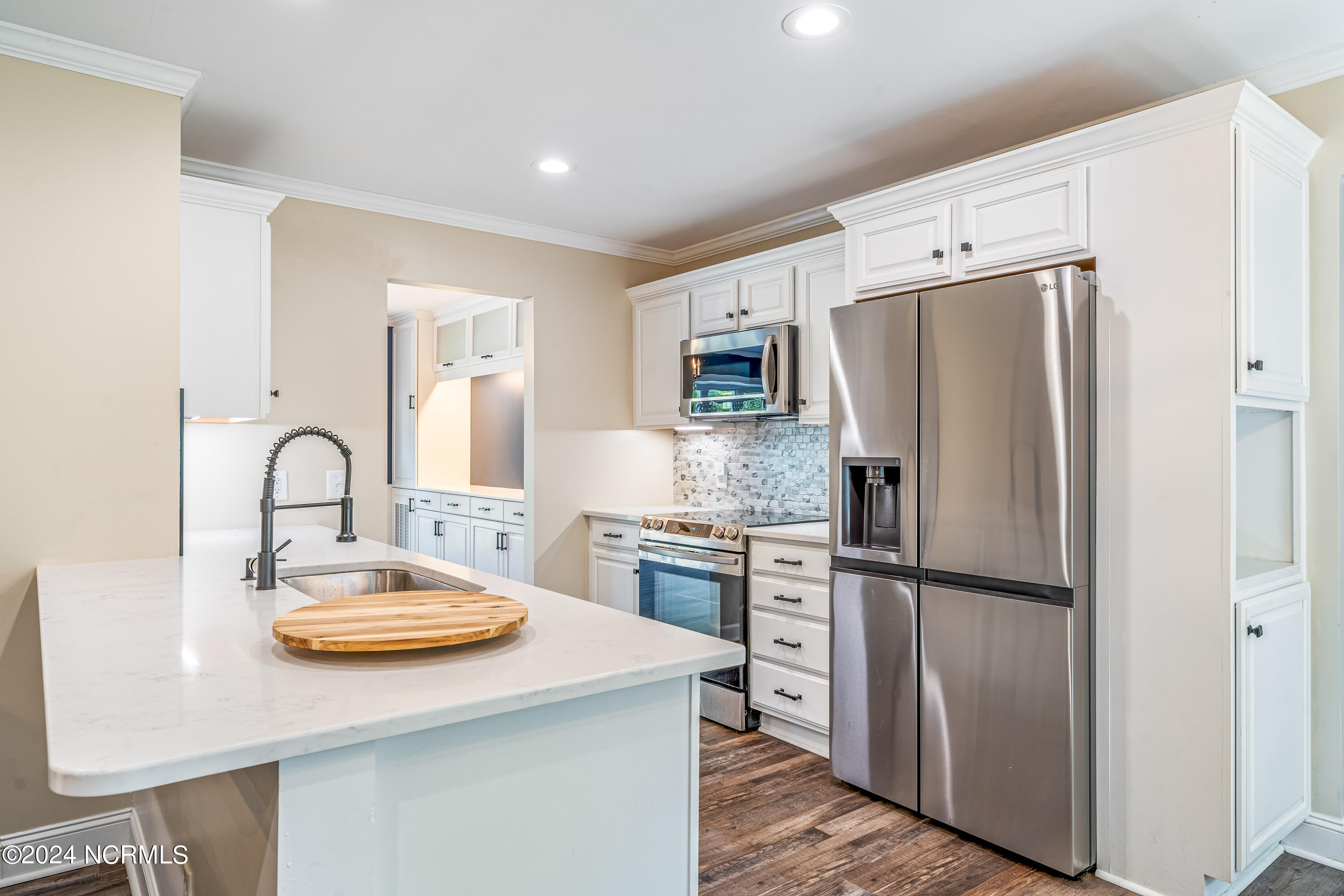318 W Blackbeard Road