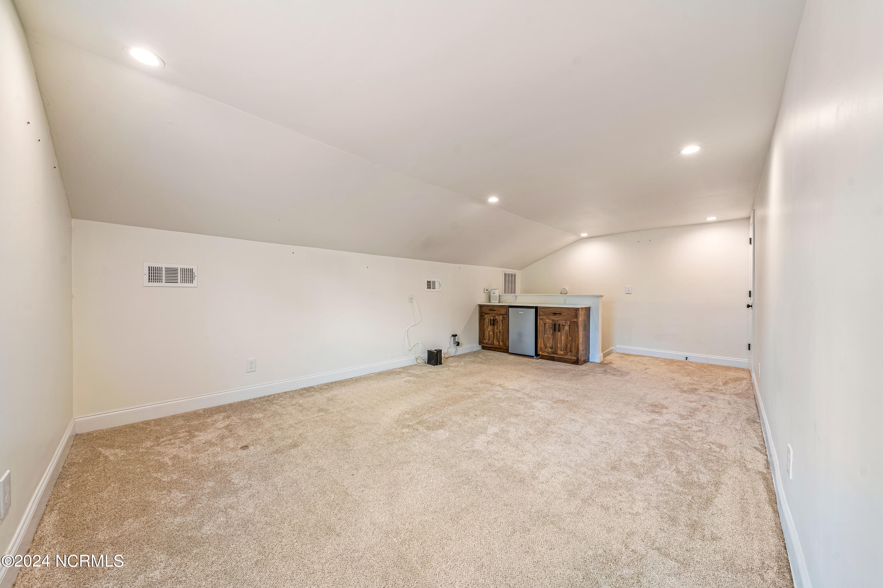 318 W Blackbeard Road