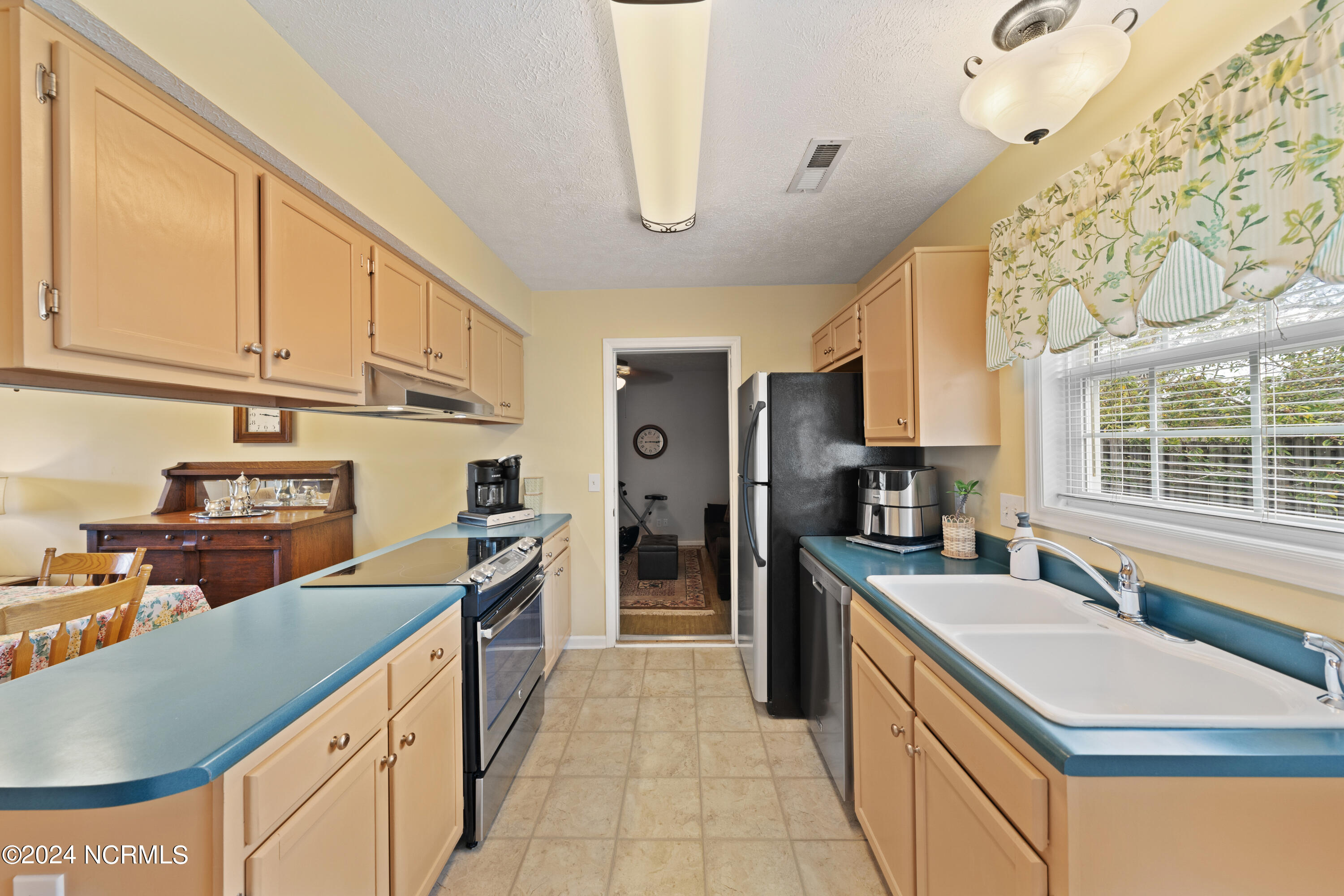 2612 Bradfield Court