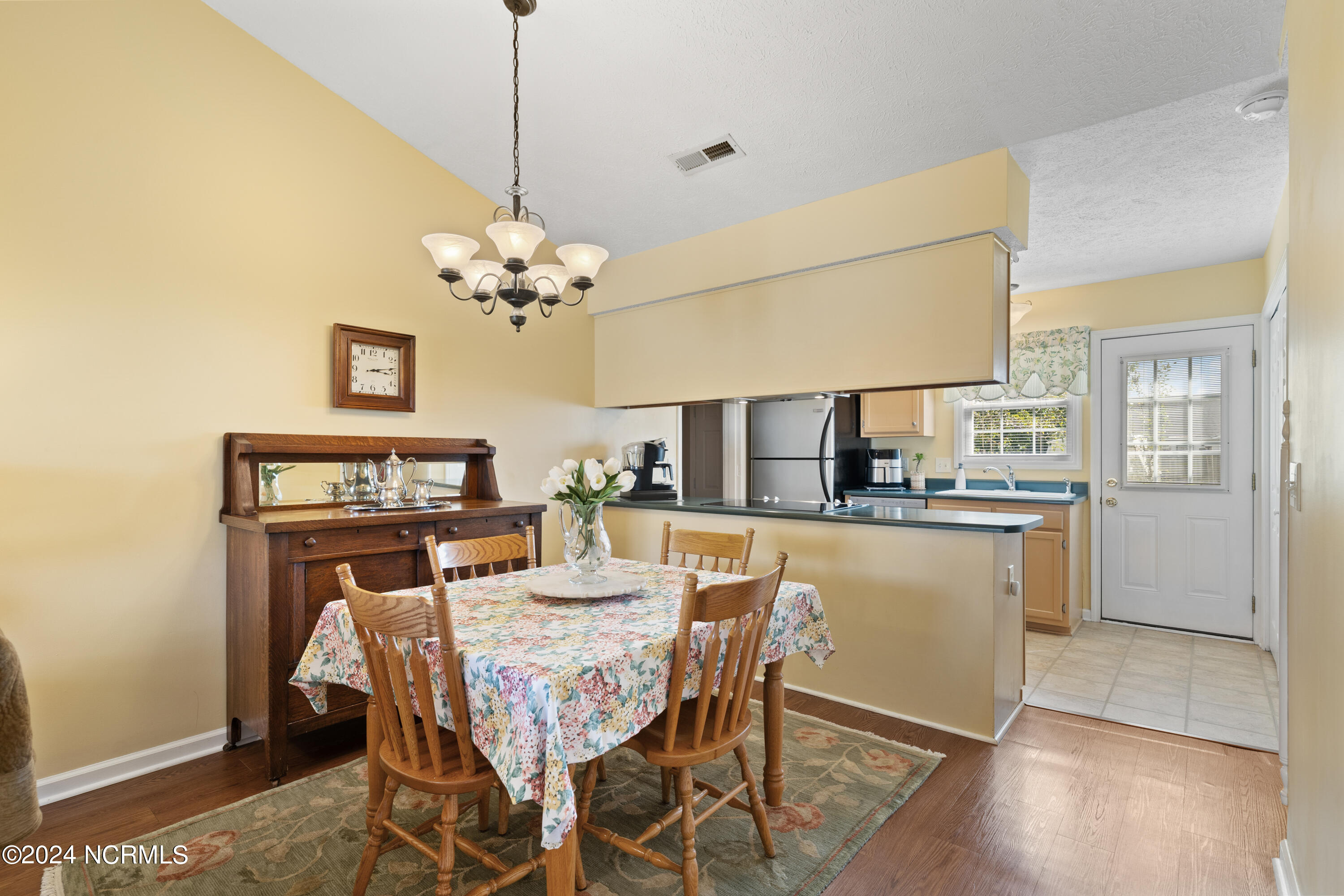 2612 Bradfield Court