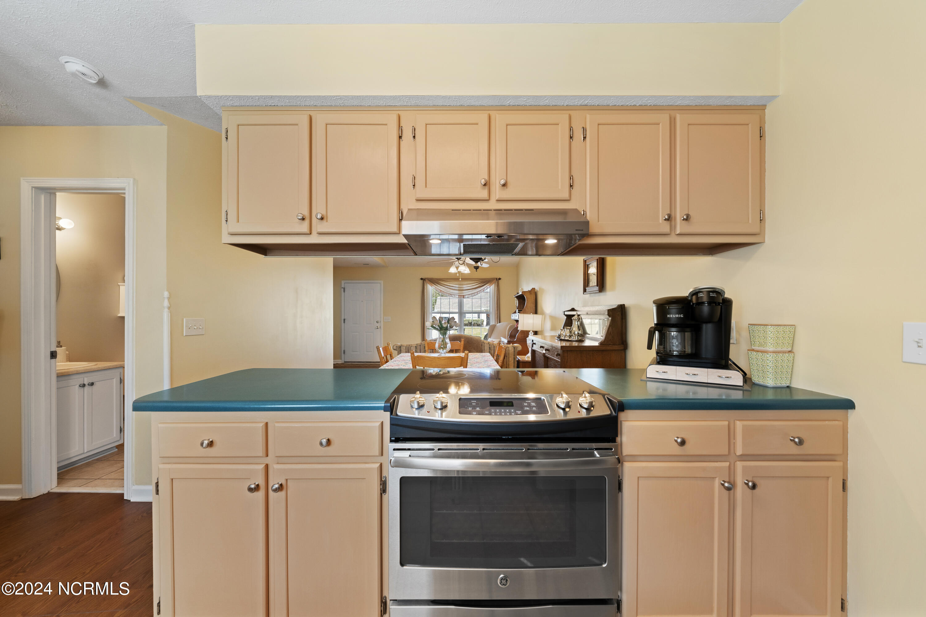 2612 Bradfield Court