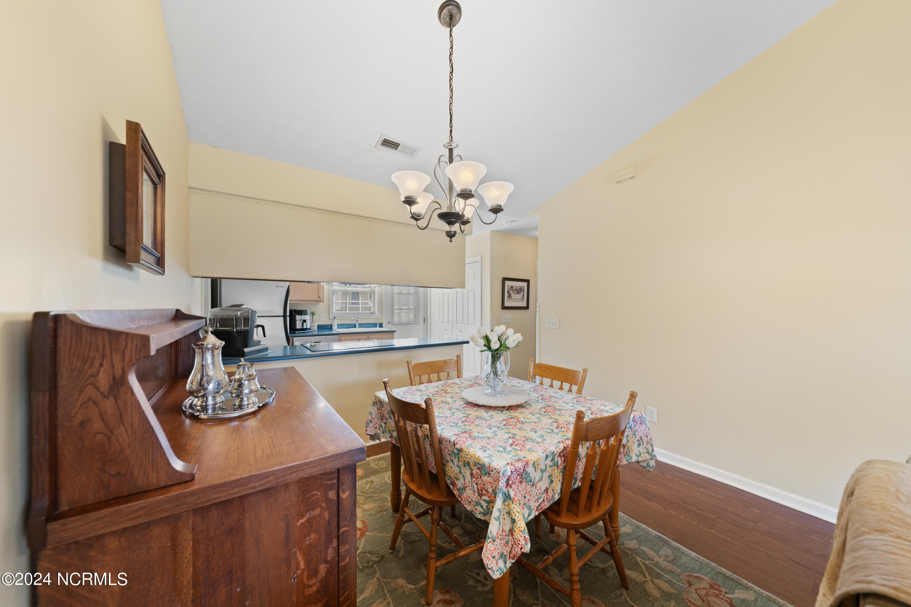 2612 Bradfield Court