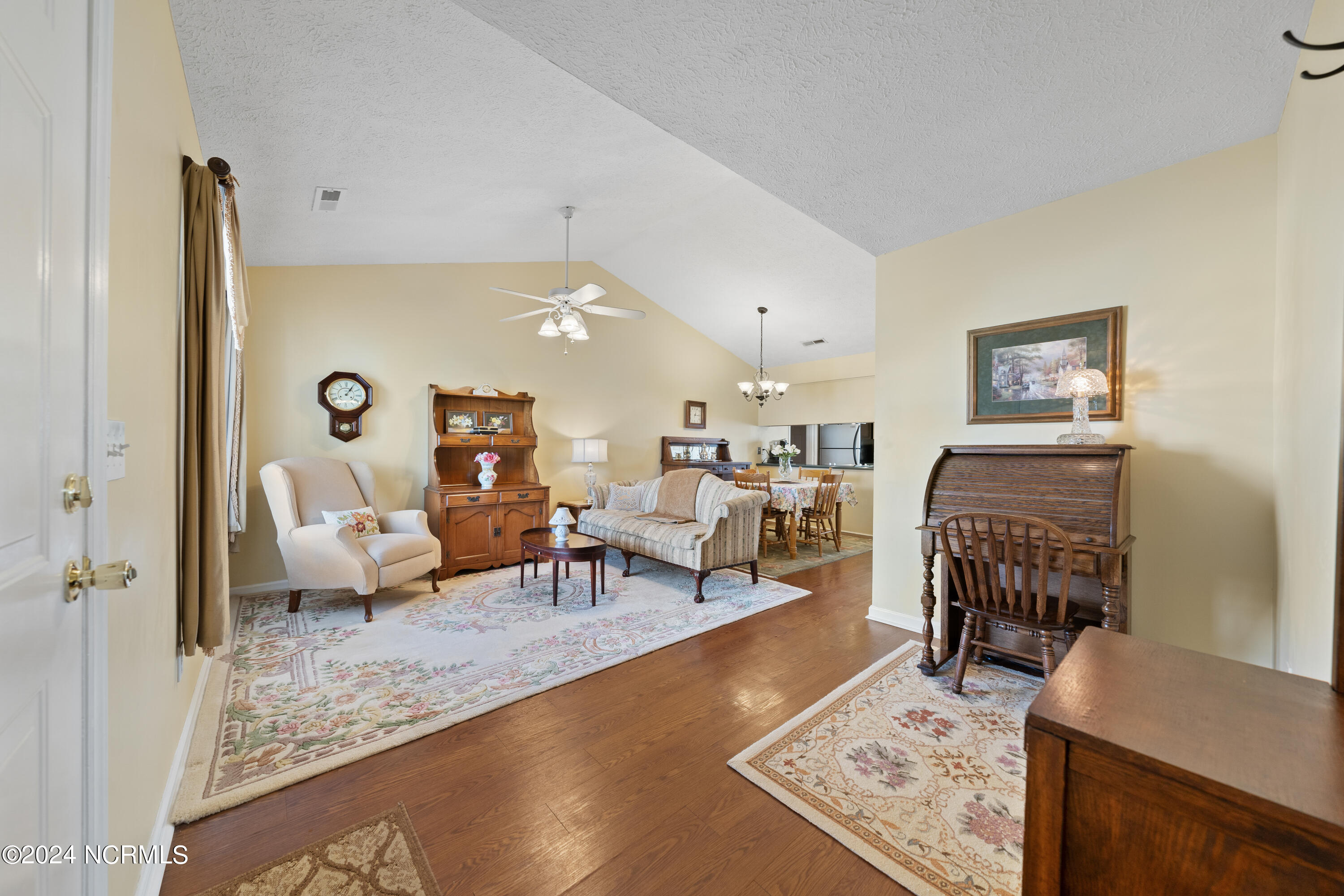 2612 Bradfield Court