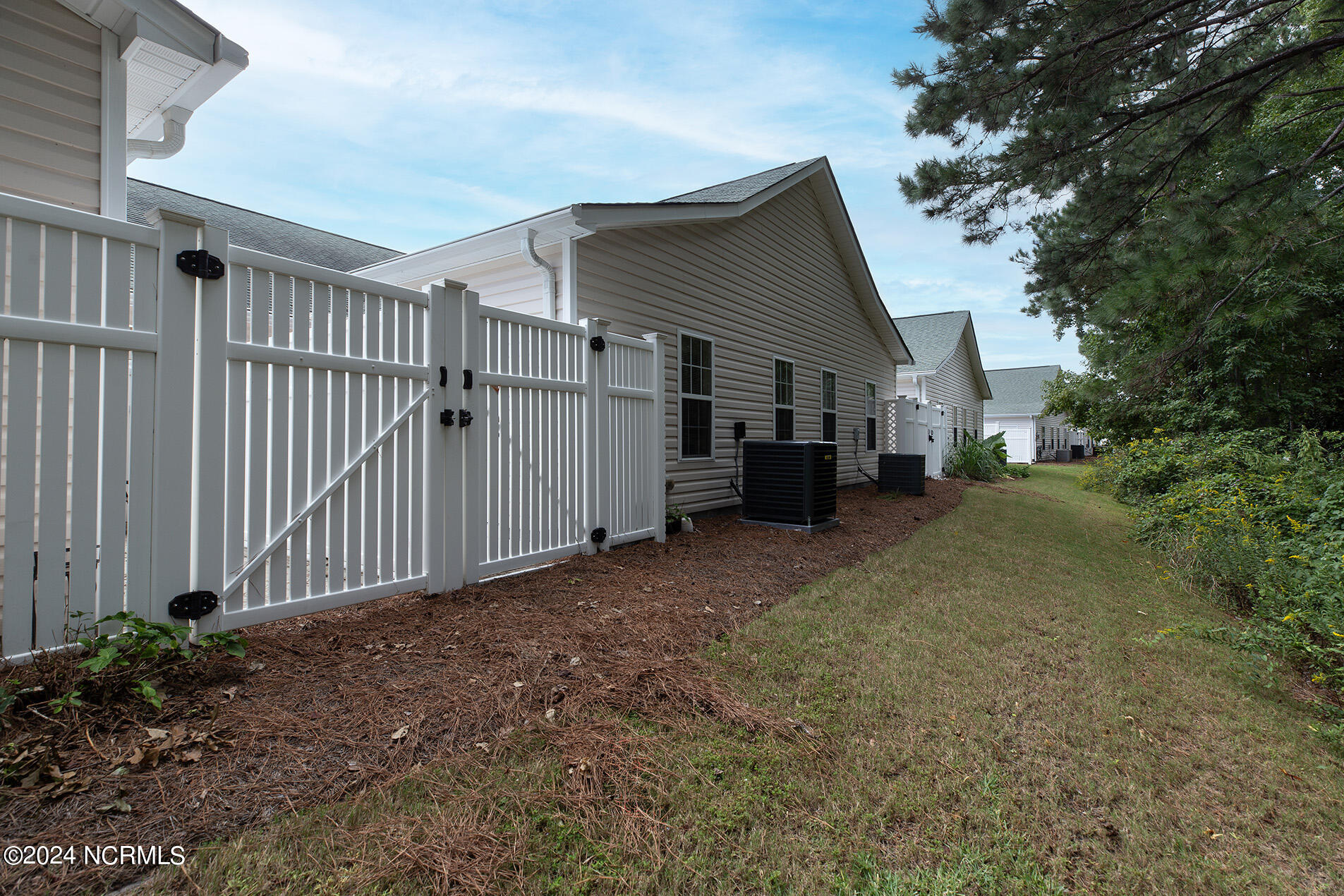 1545 Honeybee Lane