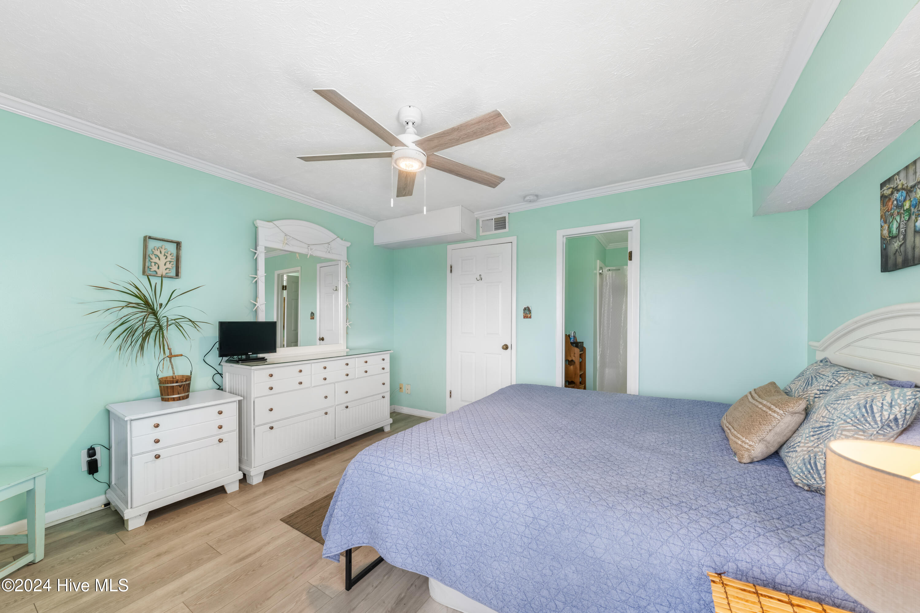 1311 S Lake Park Boulevard, Unit 42b