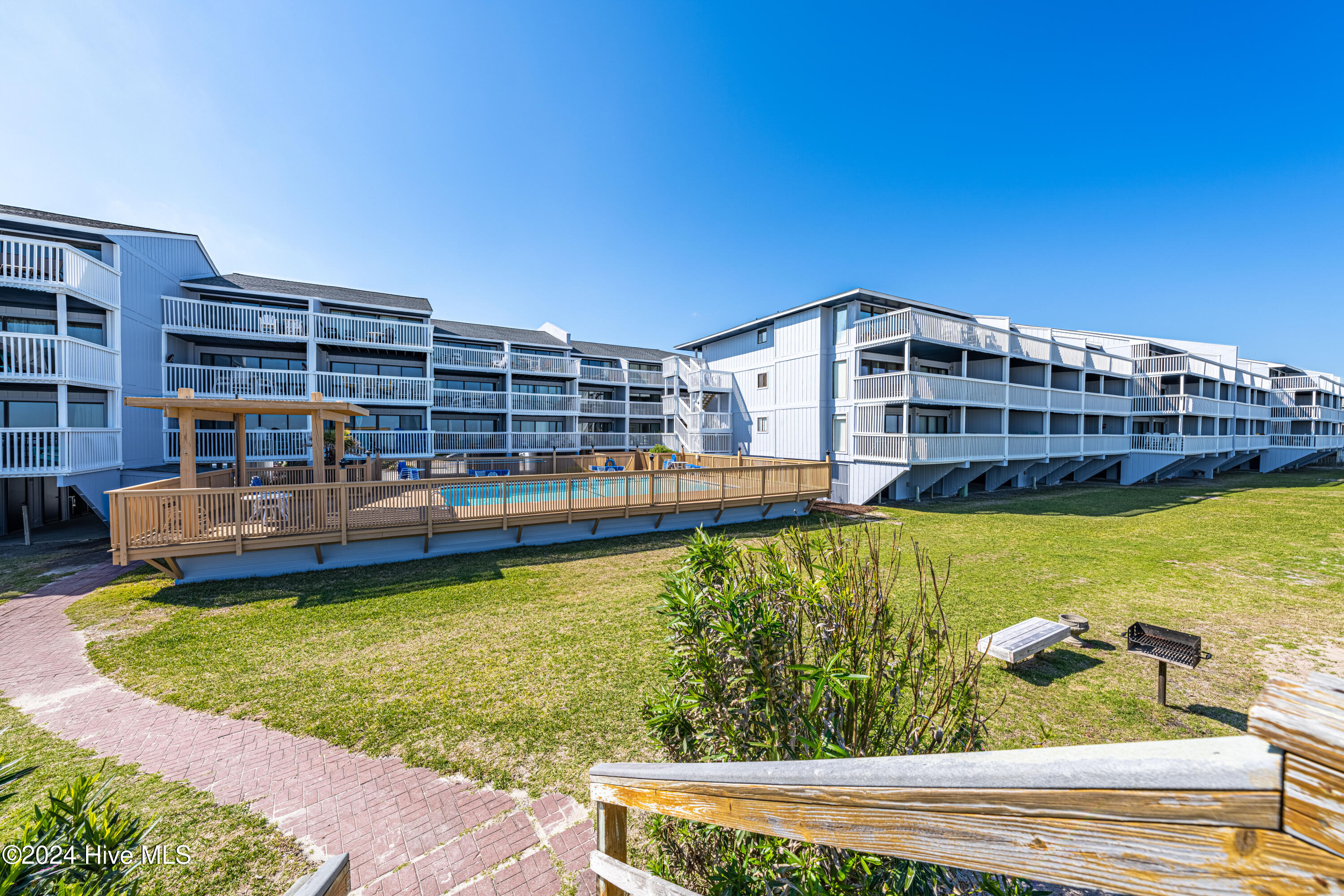 1311 S Lake Park Boulevard, Unit 42b
