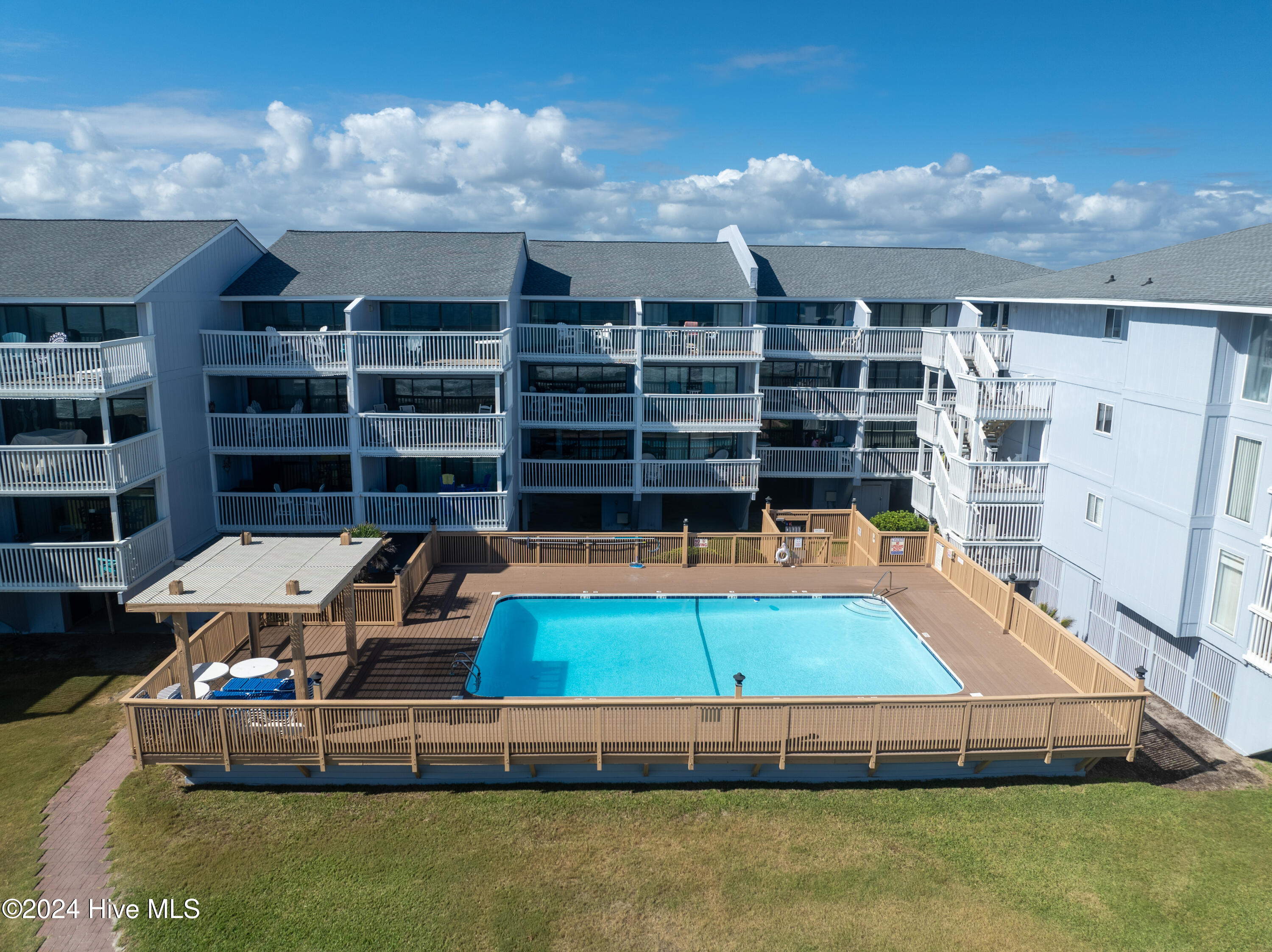 1311 S Lake Park Boulevard, Unit 42b