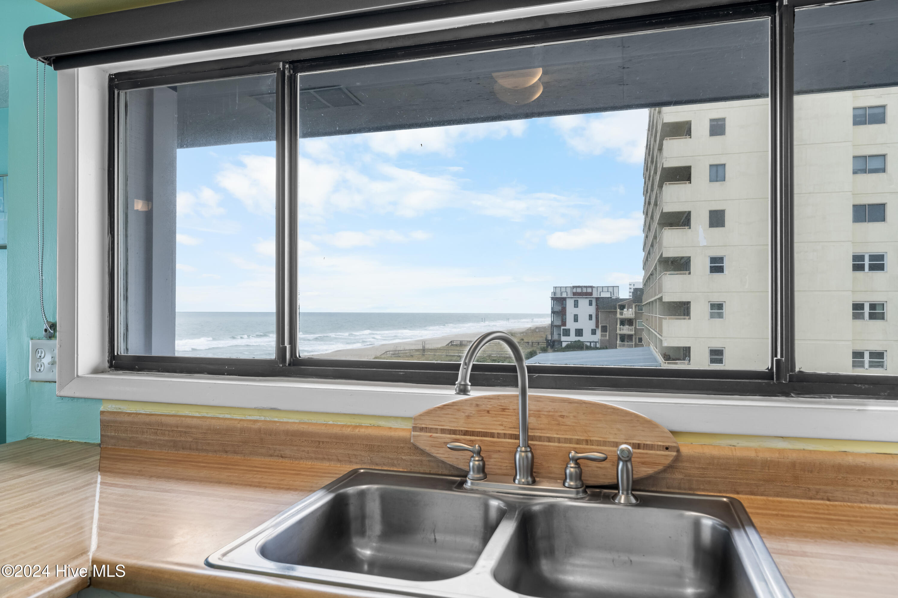 1311 S Lake Park Boulevard, Unit 42b
