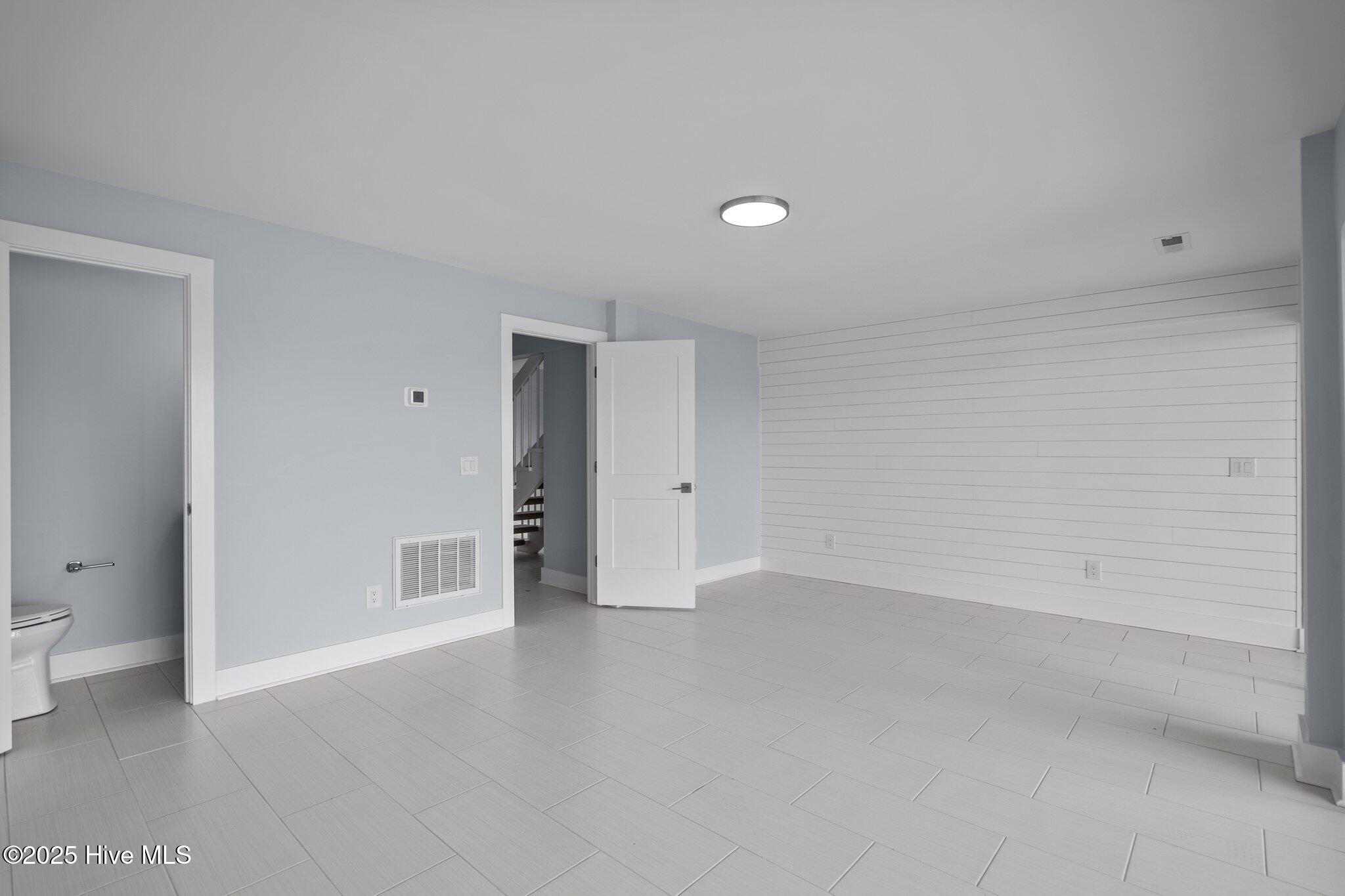 5403 Marina Club Drive