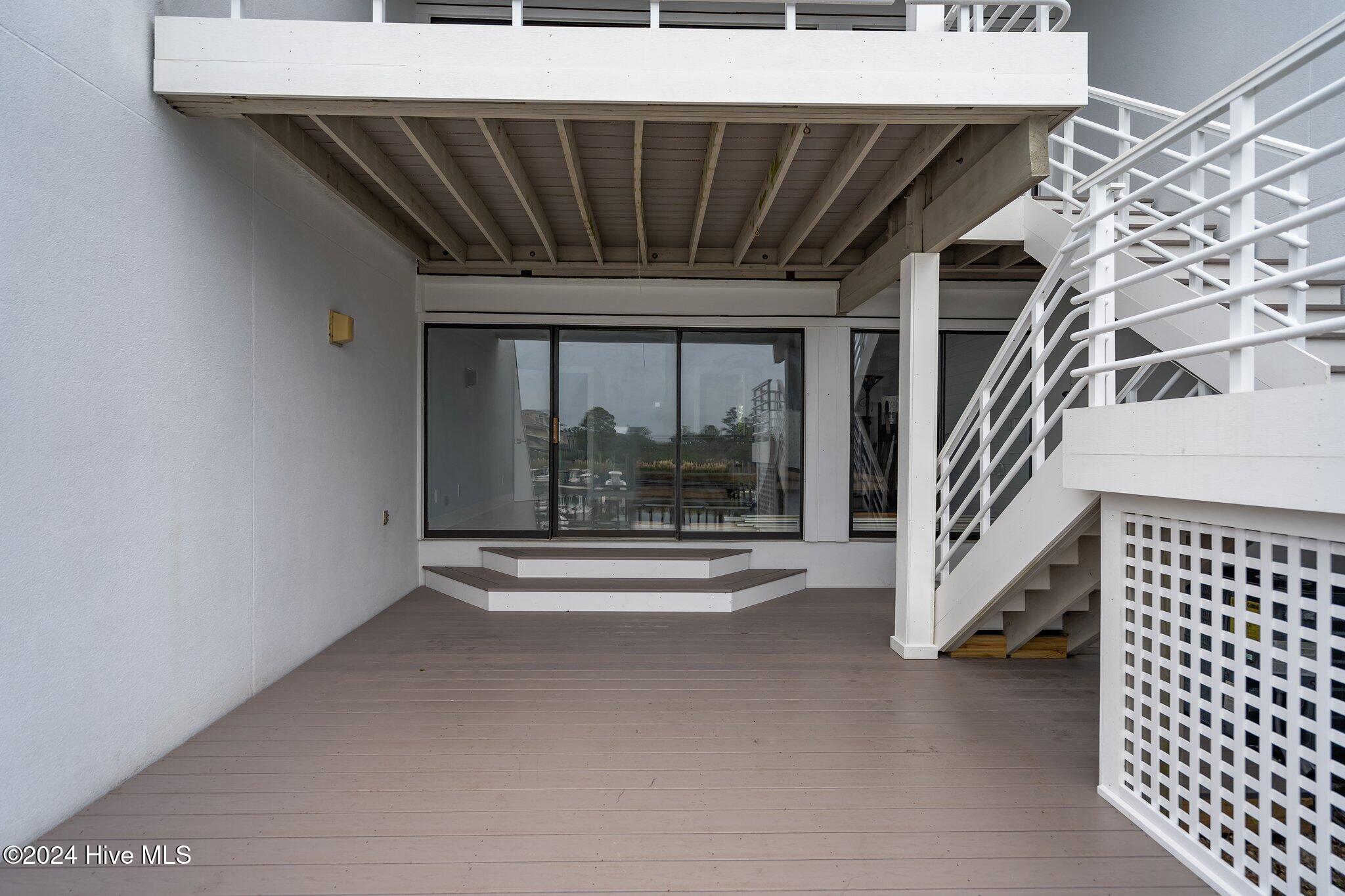 5403 Marina Club Drive