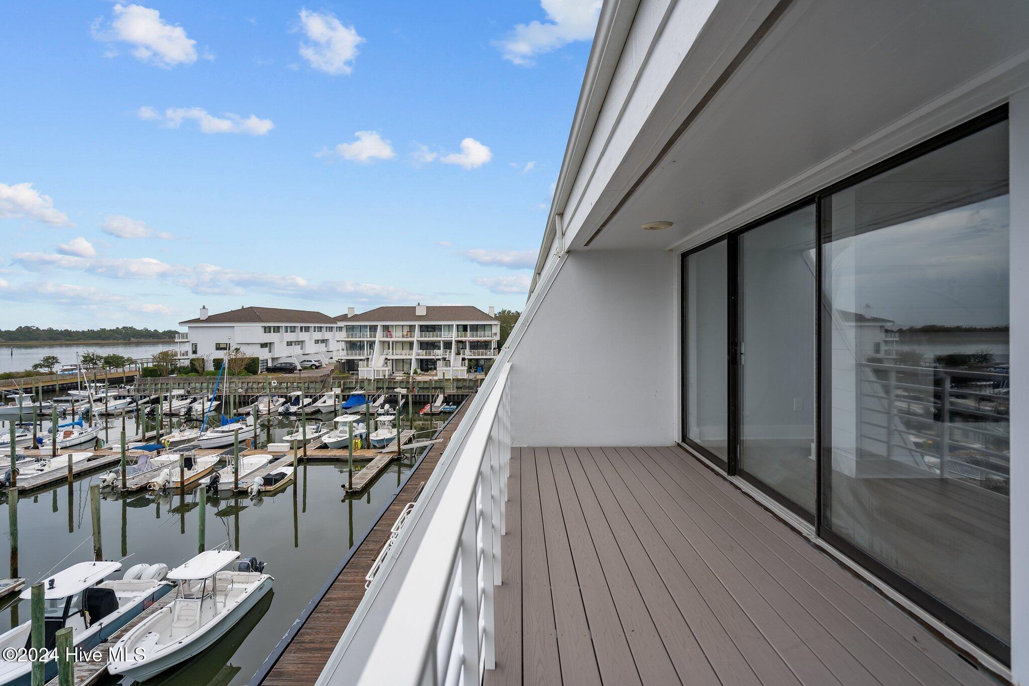 5403 Marina Club Drive
