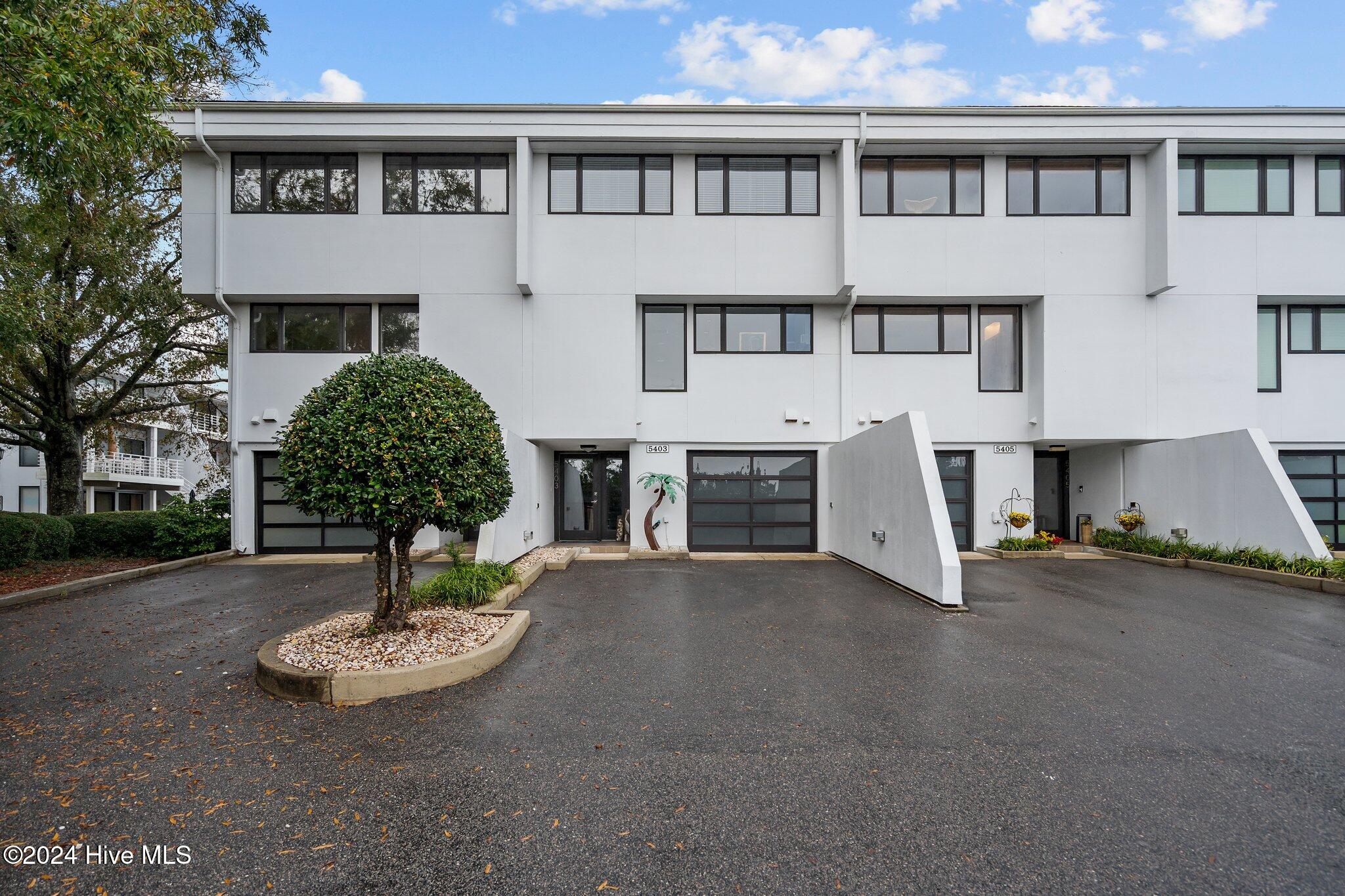 5403 Marina Club Drive