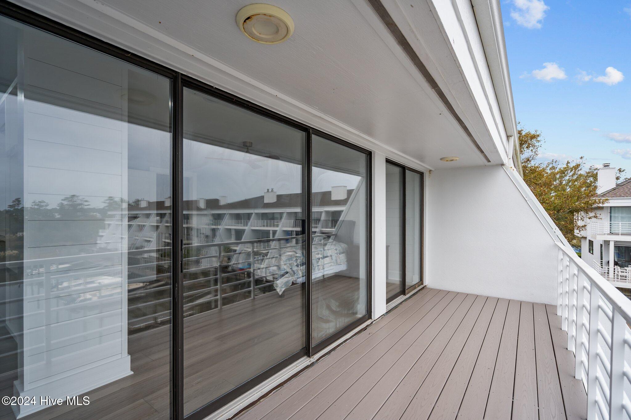 5403 Marina Club Drive