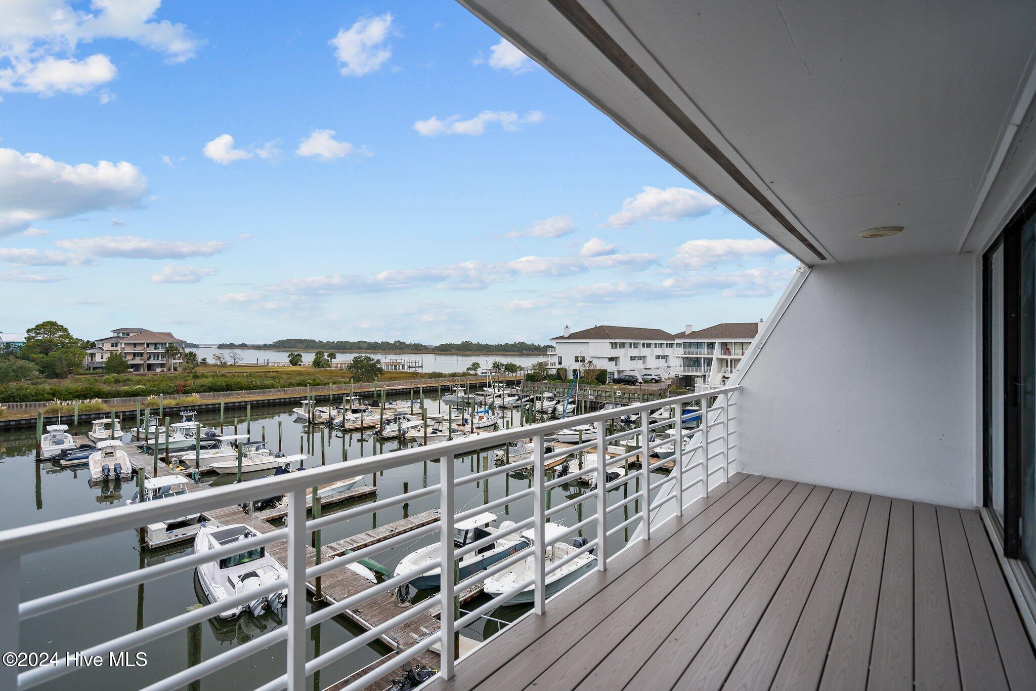 5403 Marina Club Drive