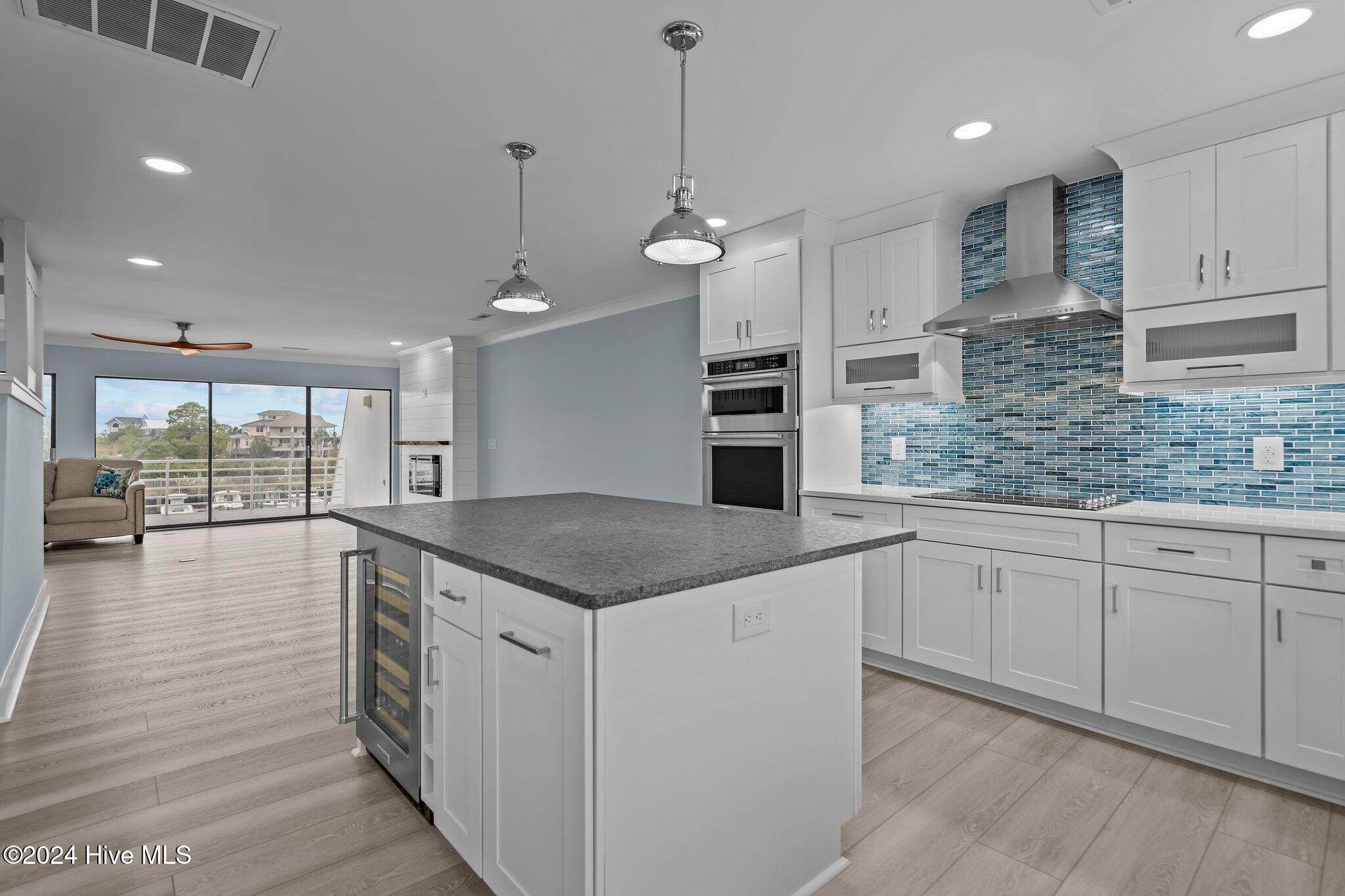 5403 Marina Club Drive