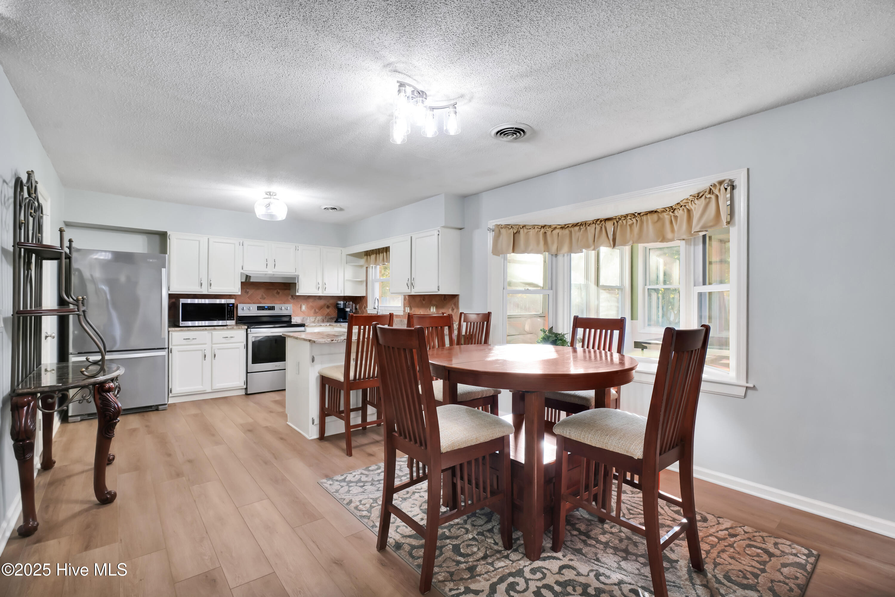 3615 Leaning Tree Court