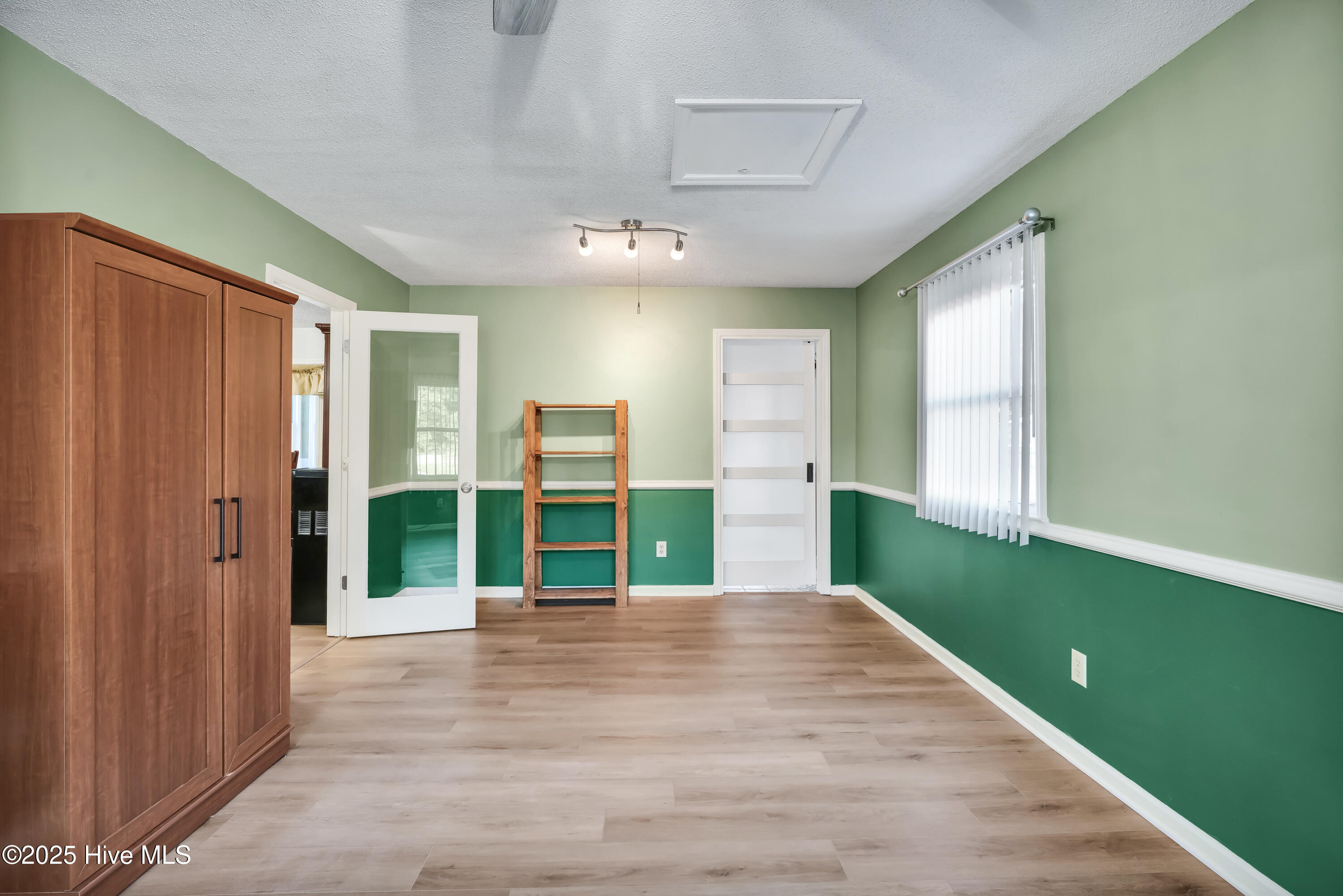 3615 Leaning Tree Court