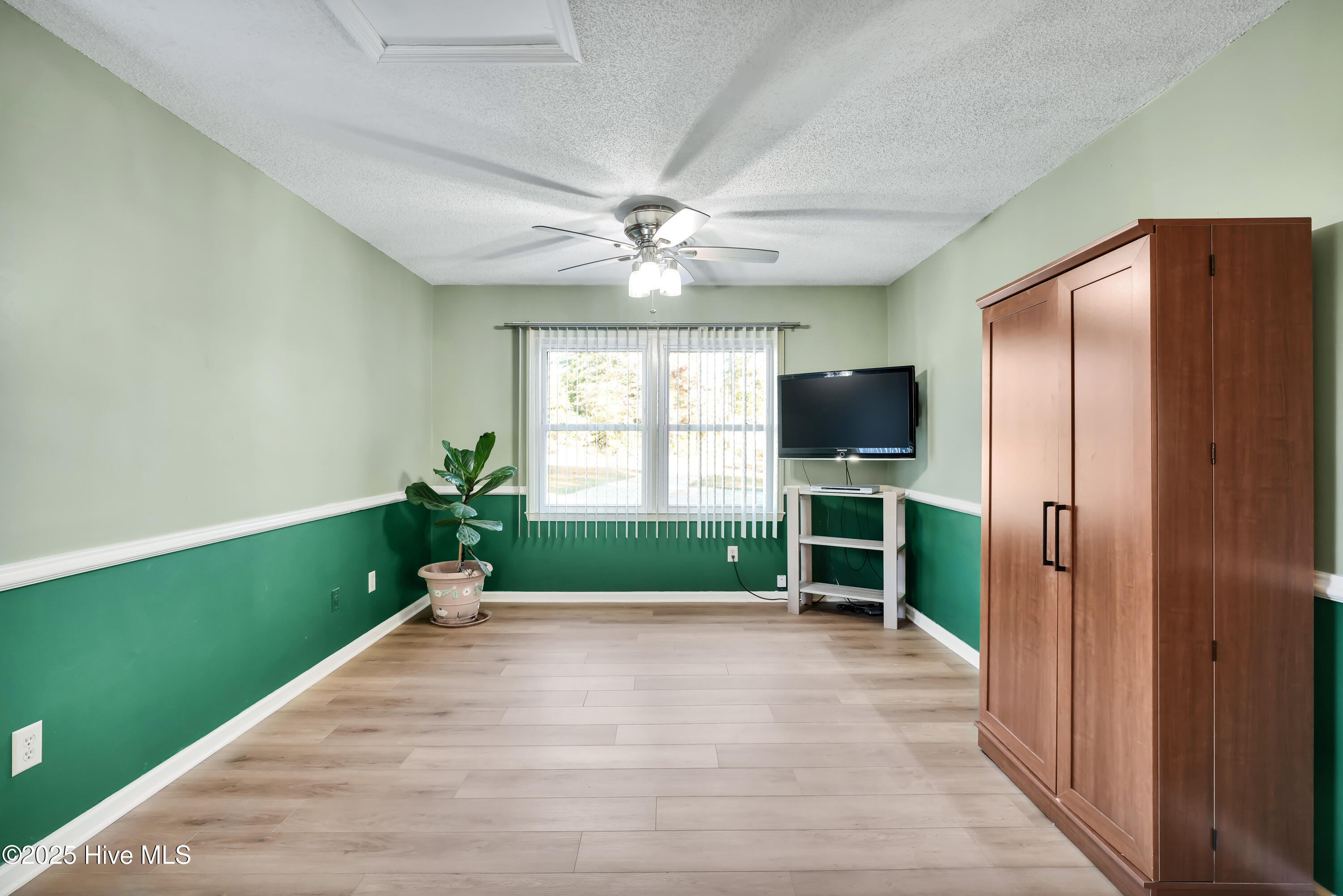 3615 Leaning Tree Court