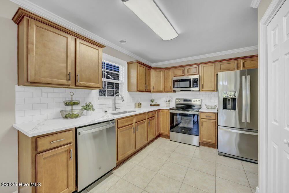 915 Edna Fields Drive