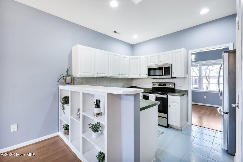 909 Shelton Court