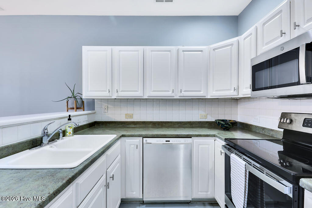 909 Shelton Court