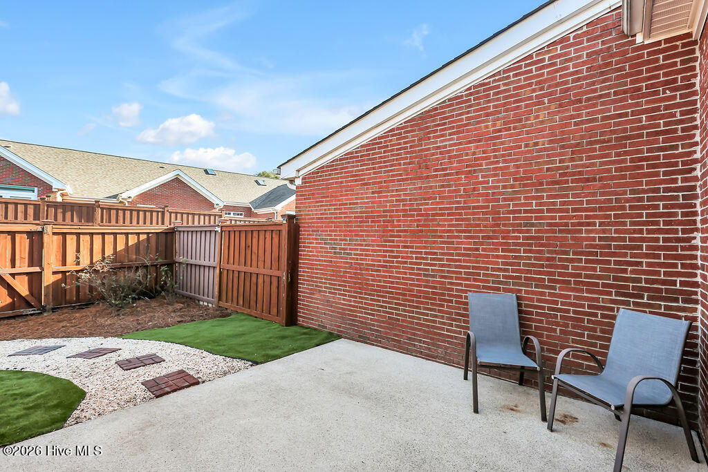 909 Shelton Court