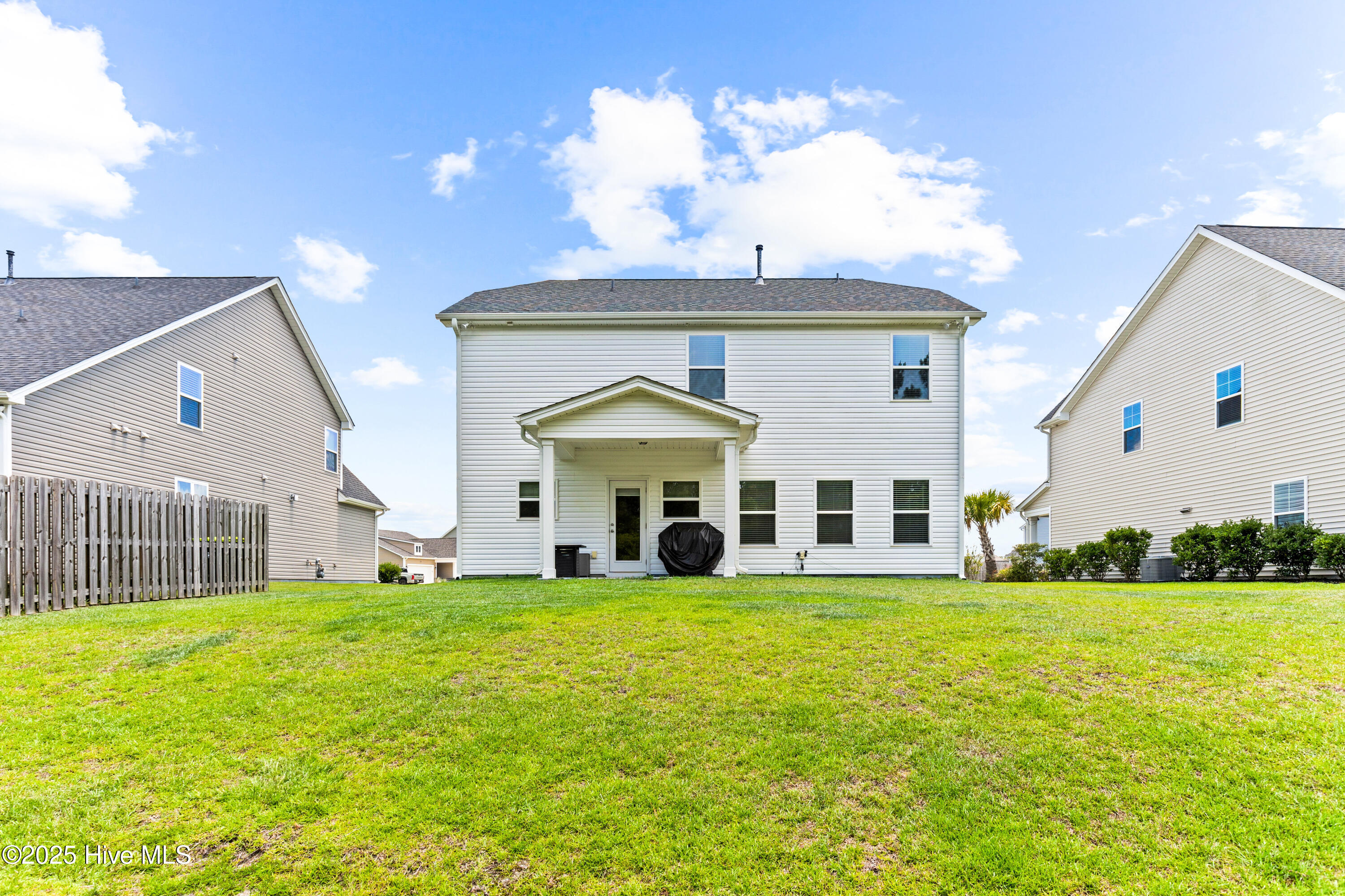 2526 Longleaf Pine Circle