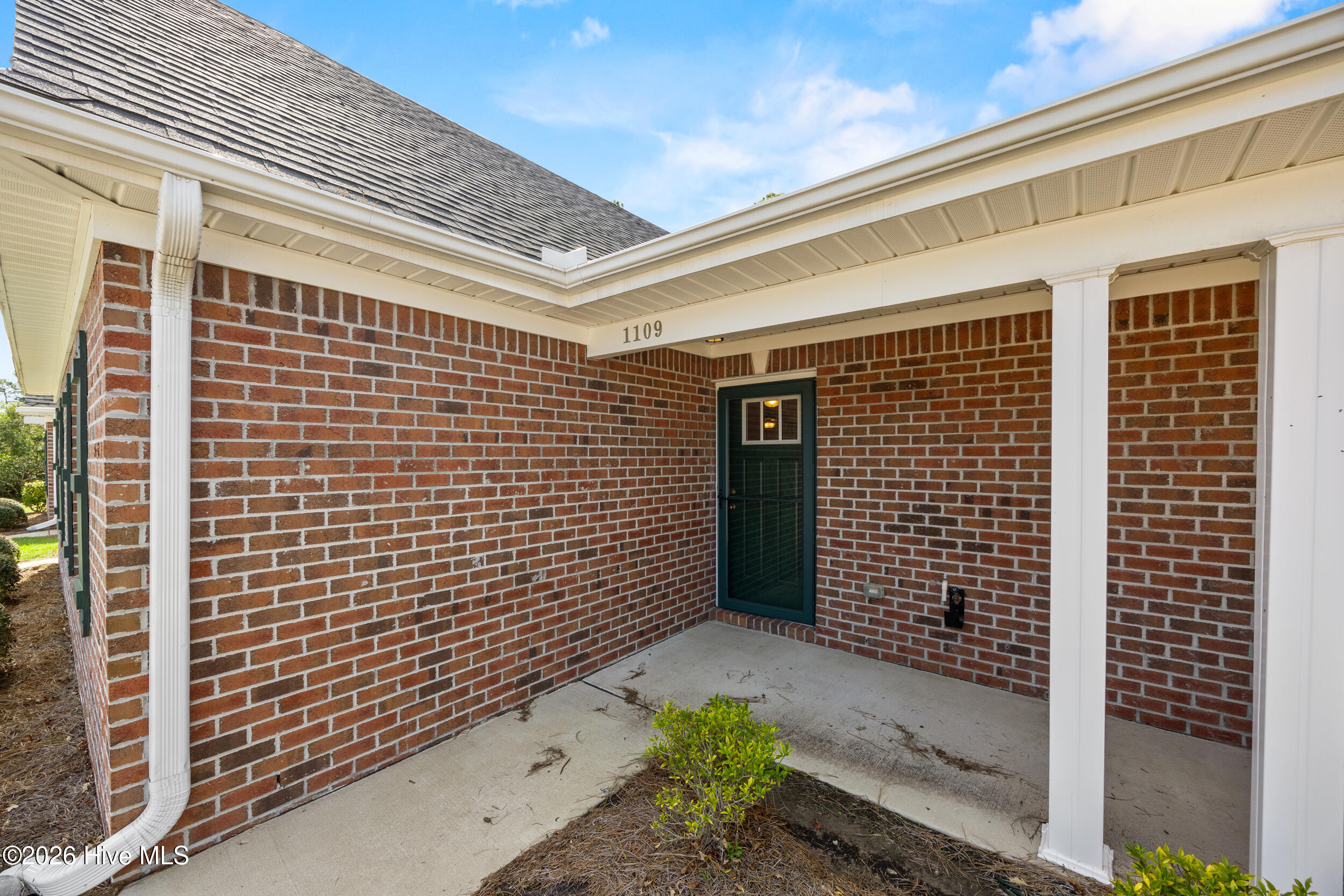 1109 Bridgeport Way