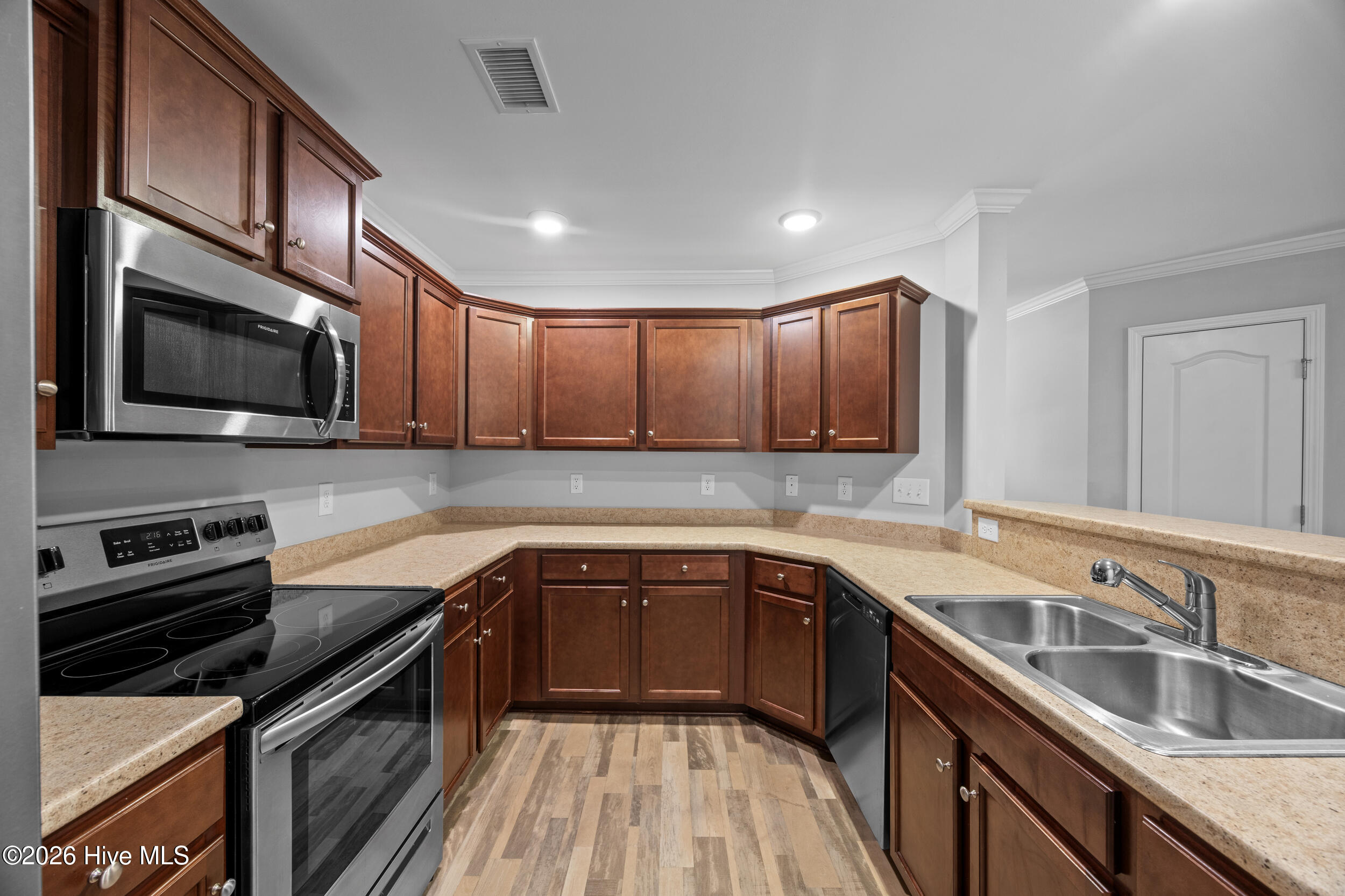 1109 Bridgeport Way