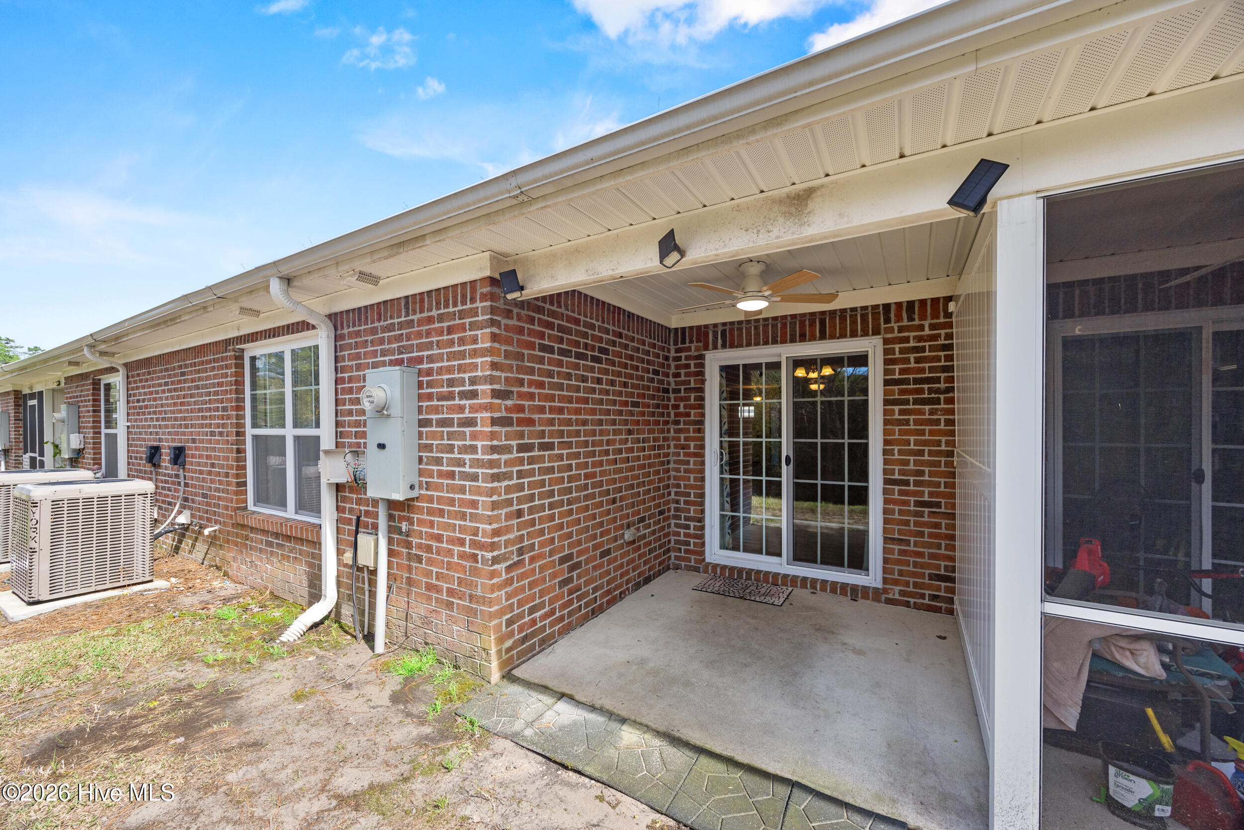 1109 Bridgeport Way