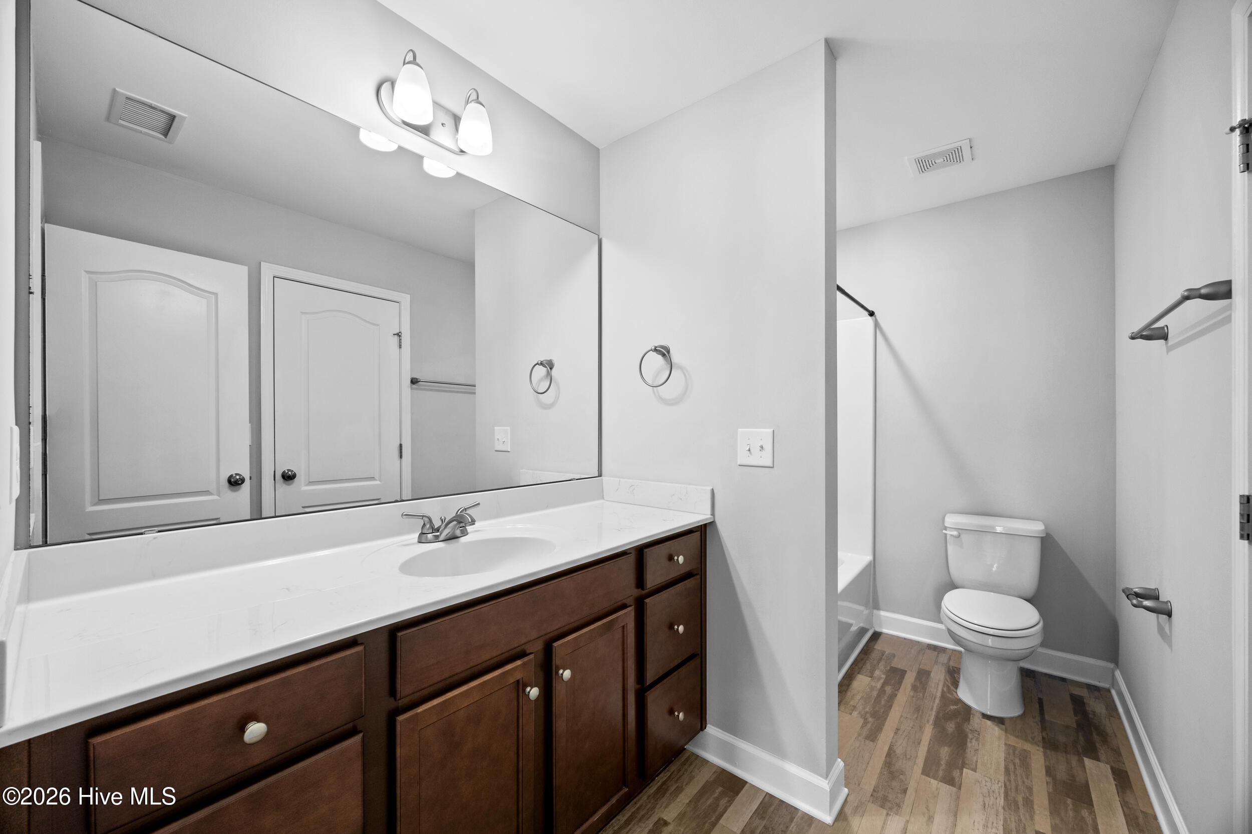1109 Bridgeport Way