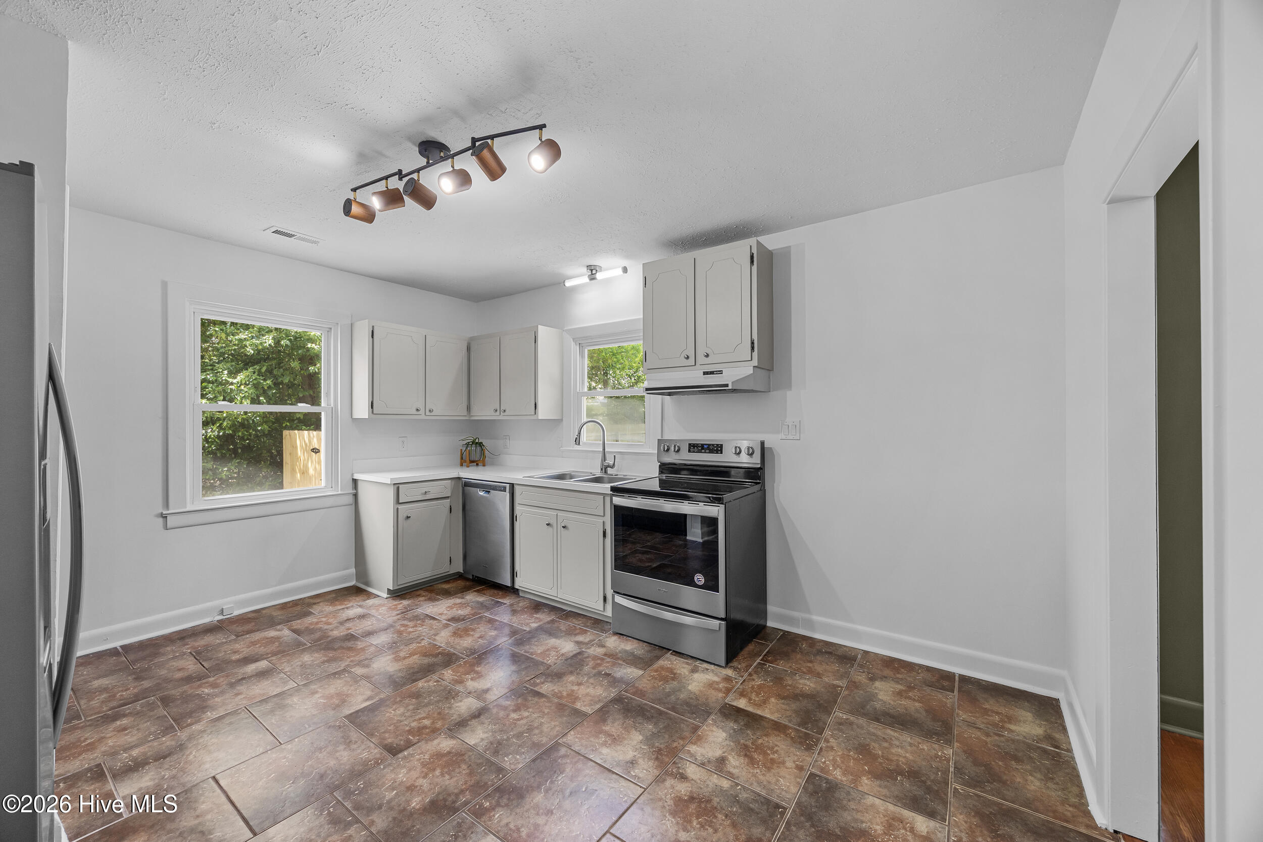 227 Dixie Avenue