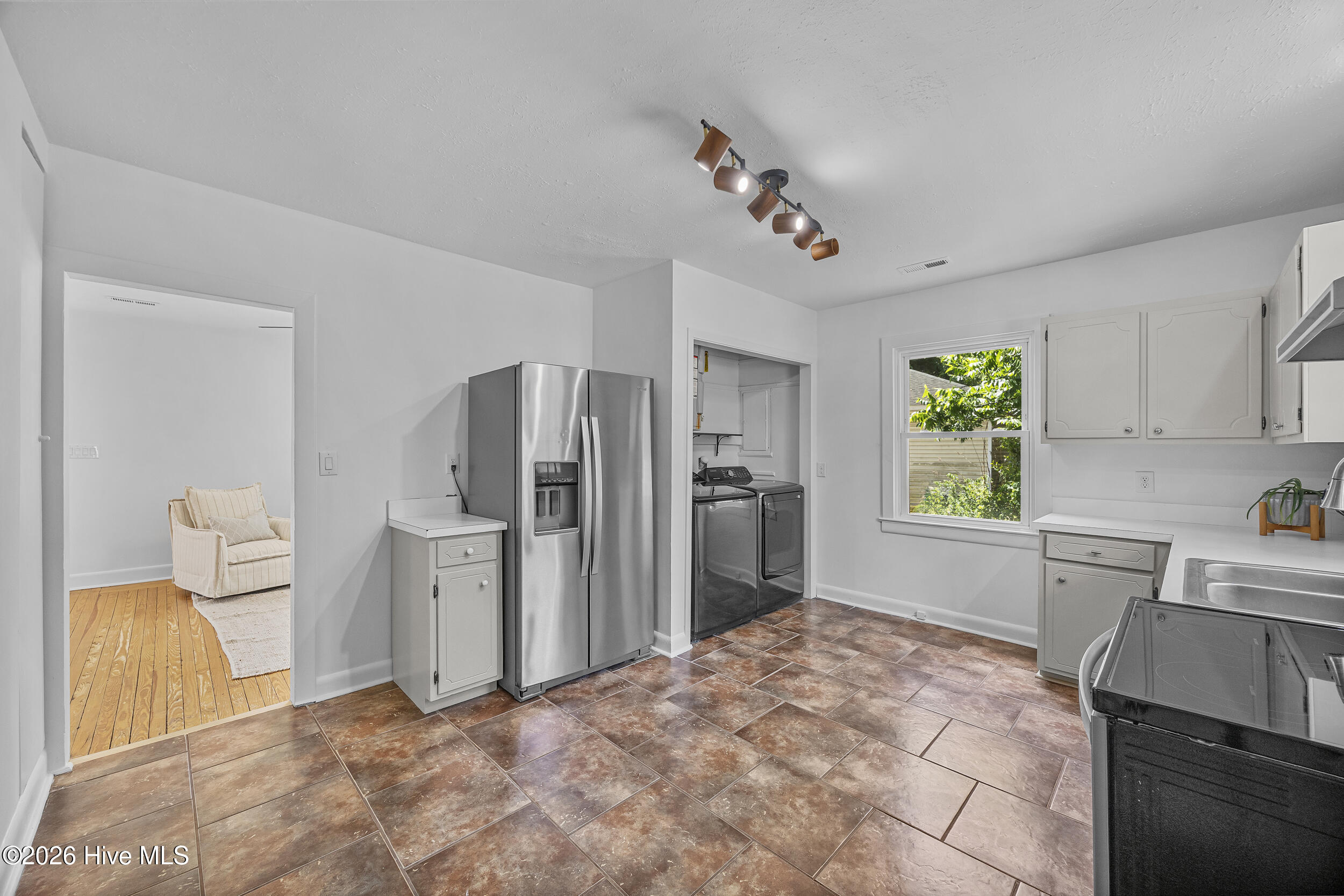 227 Dixie Avenue