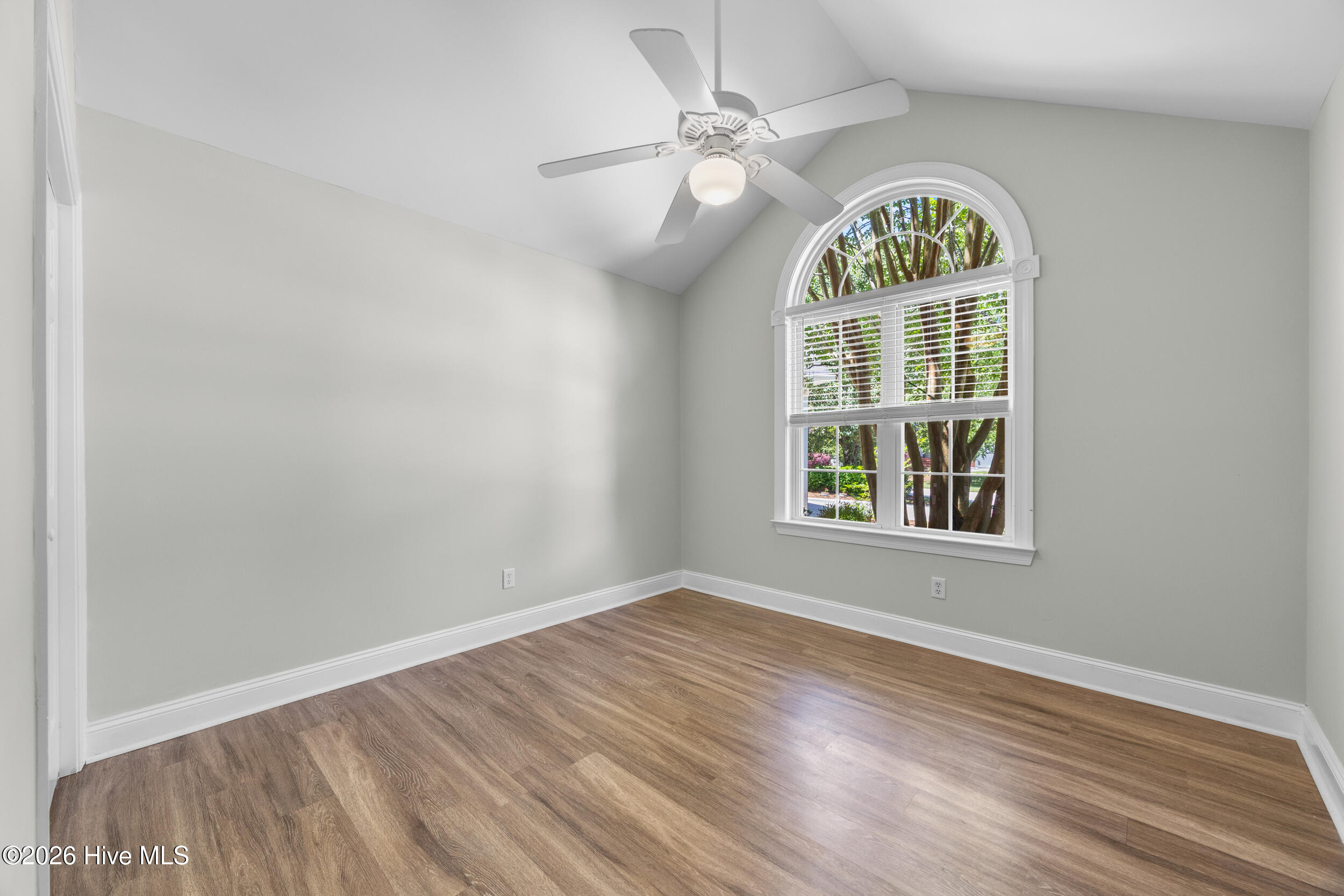 208 Waters Point Court 250