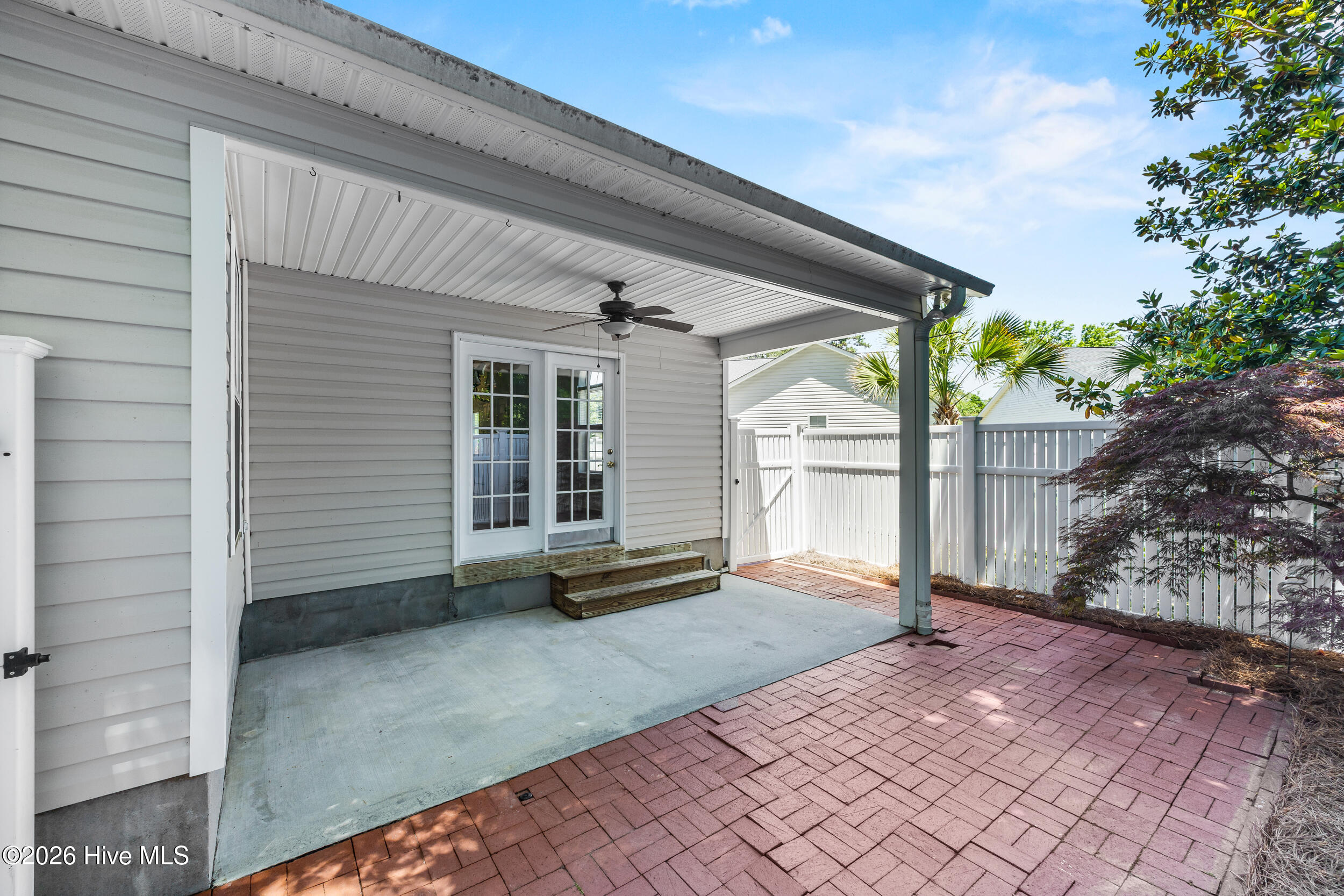 208 Waters Point Court 250