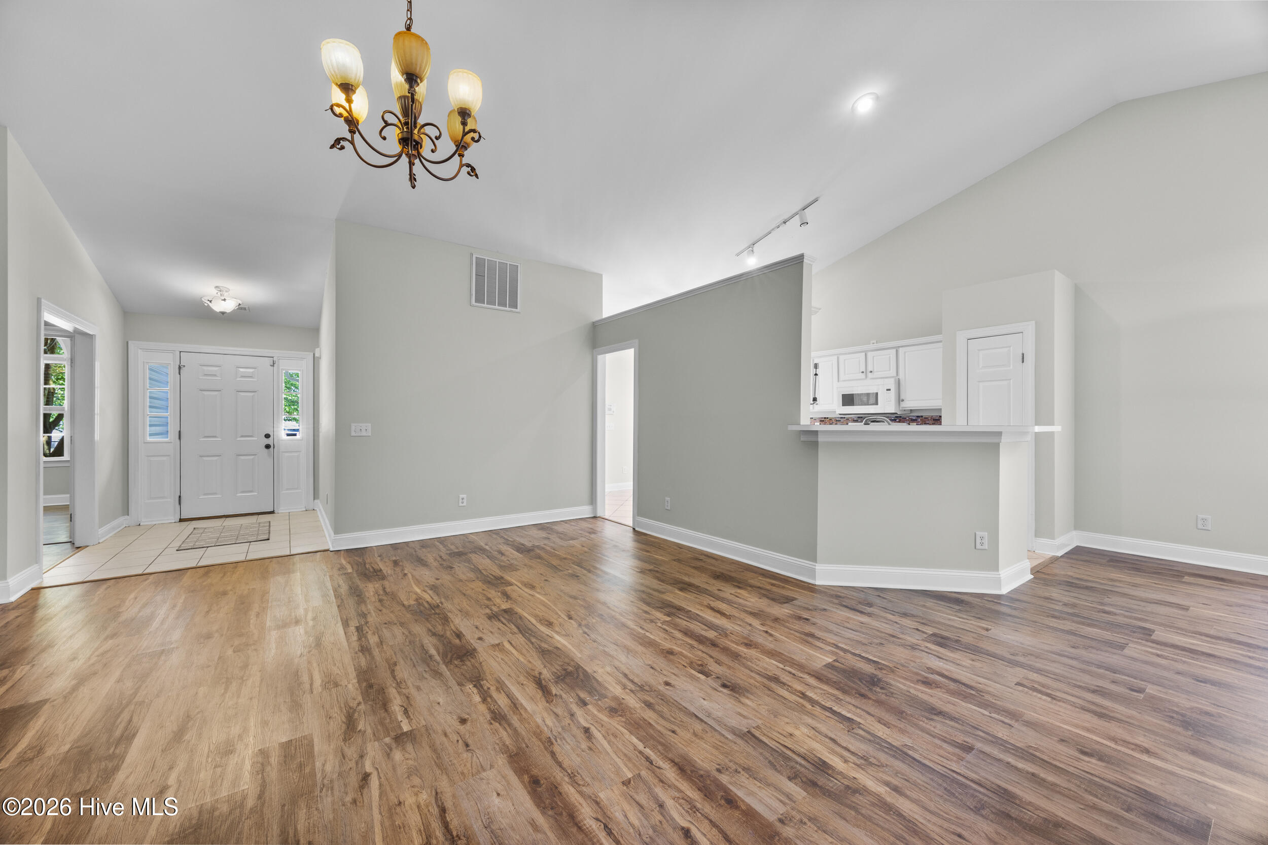 208 Waters Point Court 250