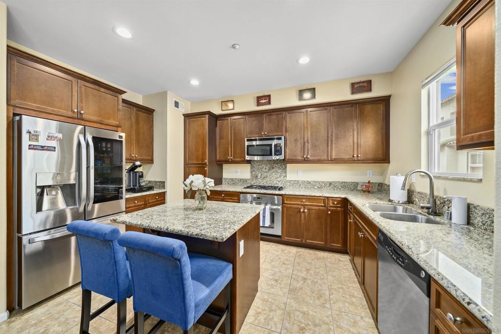 1626 Cliff Rose Drive 145