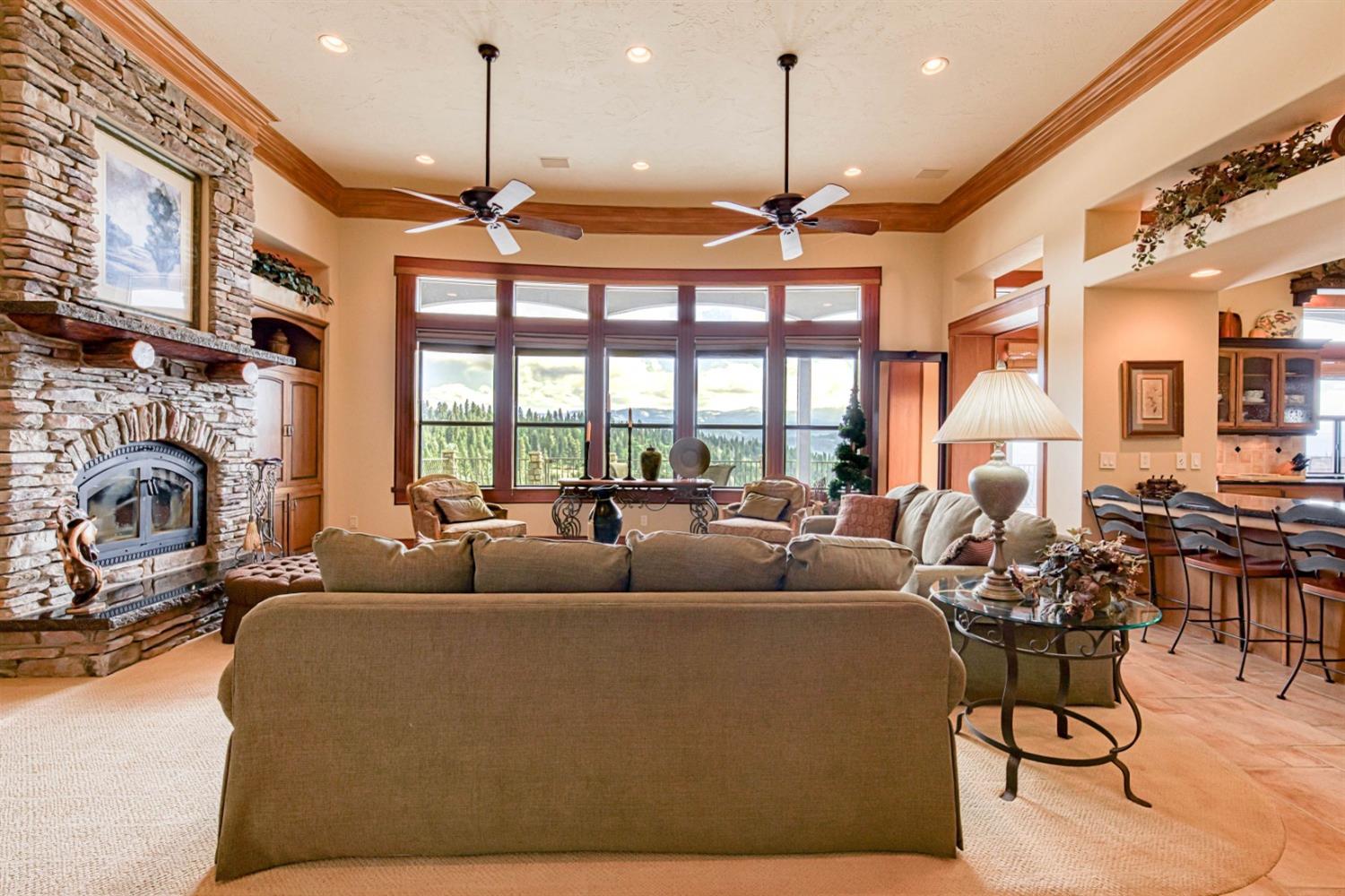 42387 Canyon Vista Lane