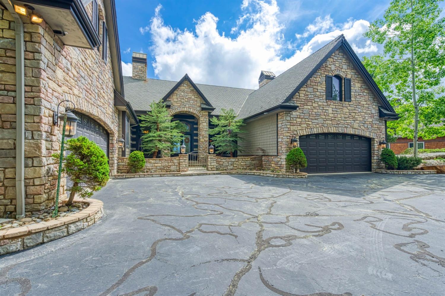 42387 Canyon Vista Lane