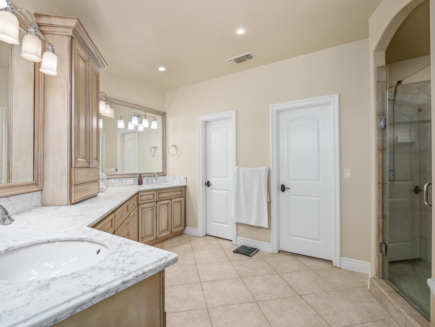 10764 N Baird Avenue