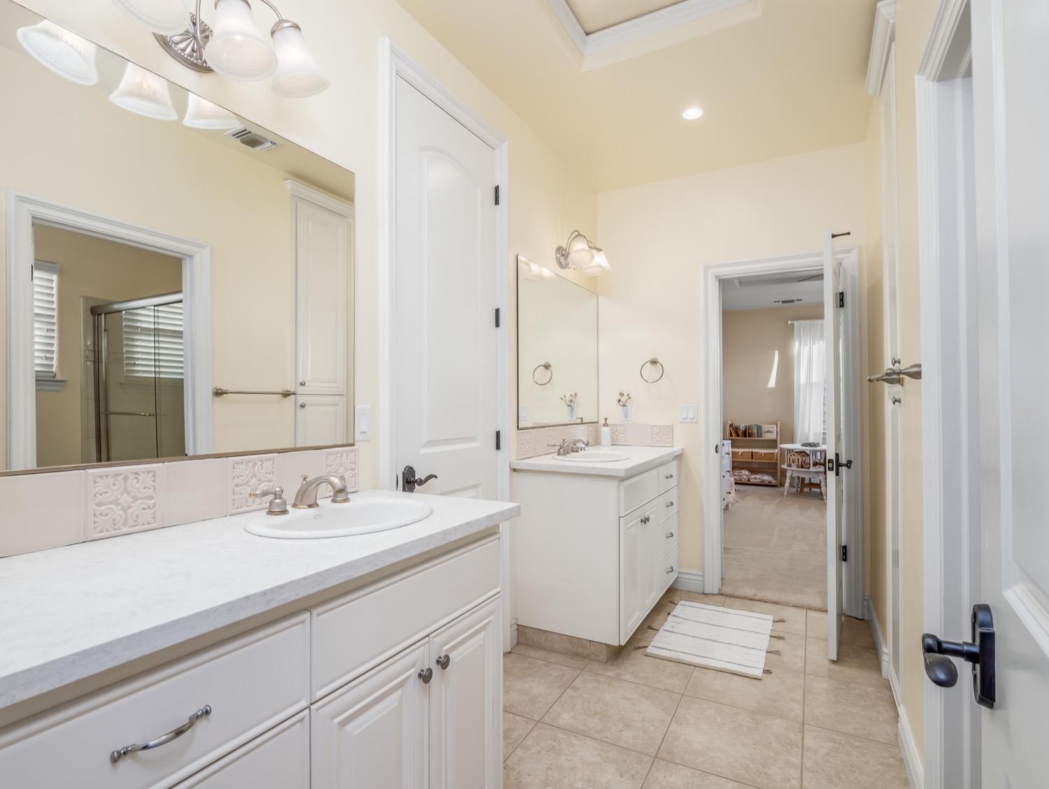 10764 N Baird Avenue