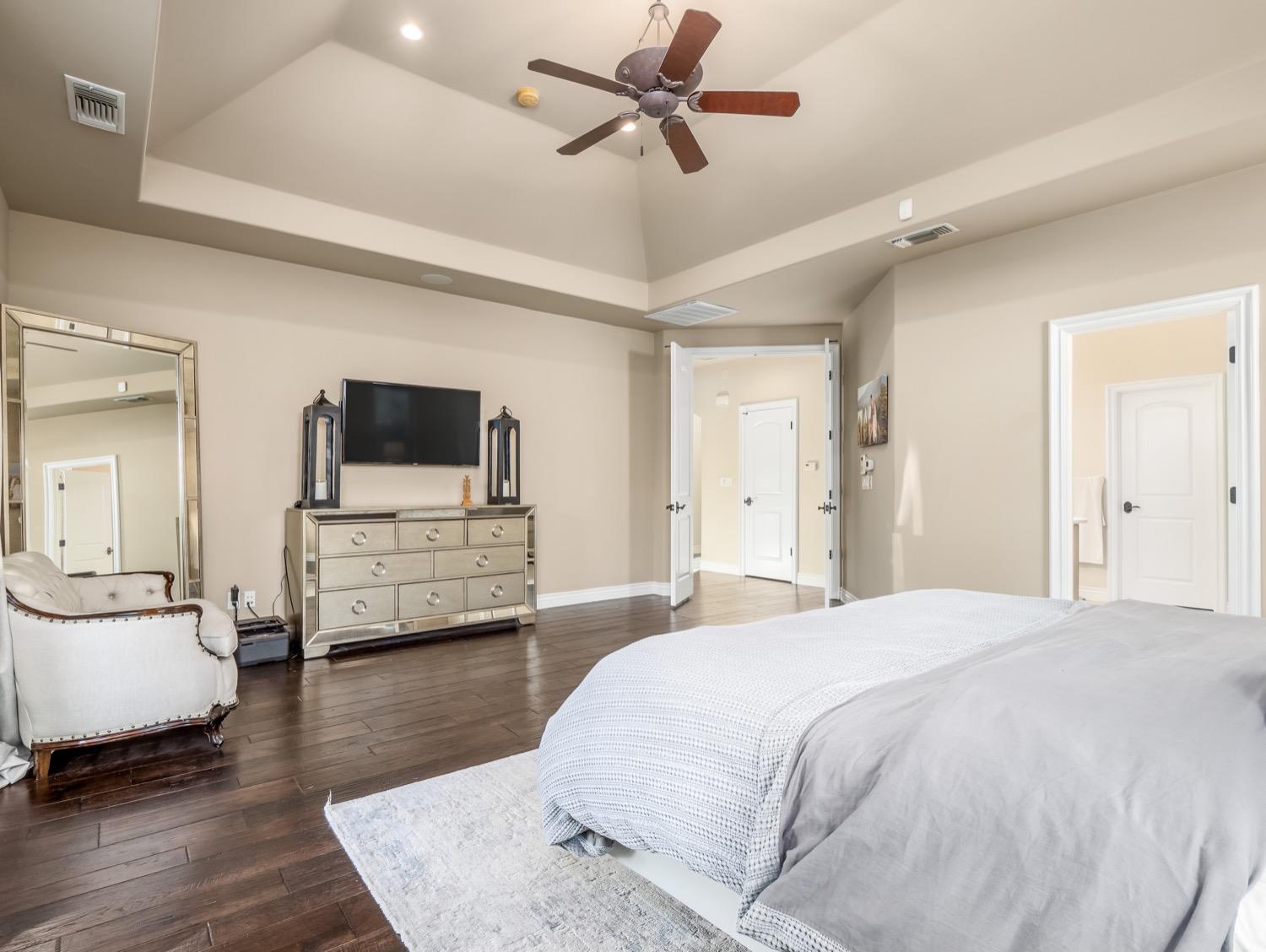 10764 N Baird Avenue