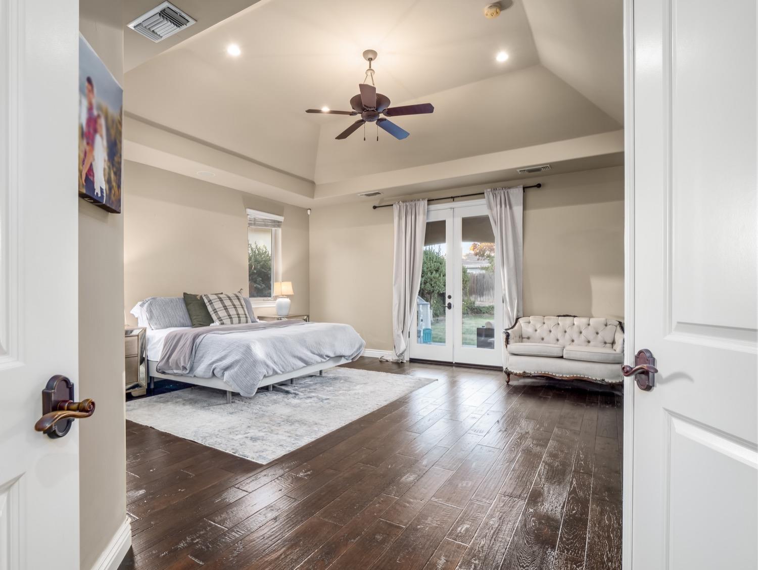 10764 N Baird Avenue