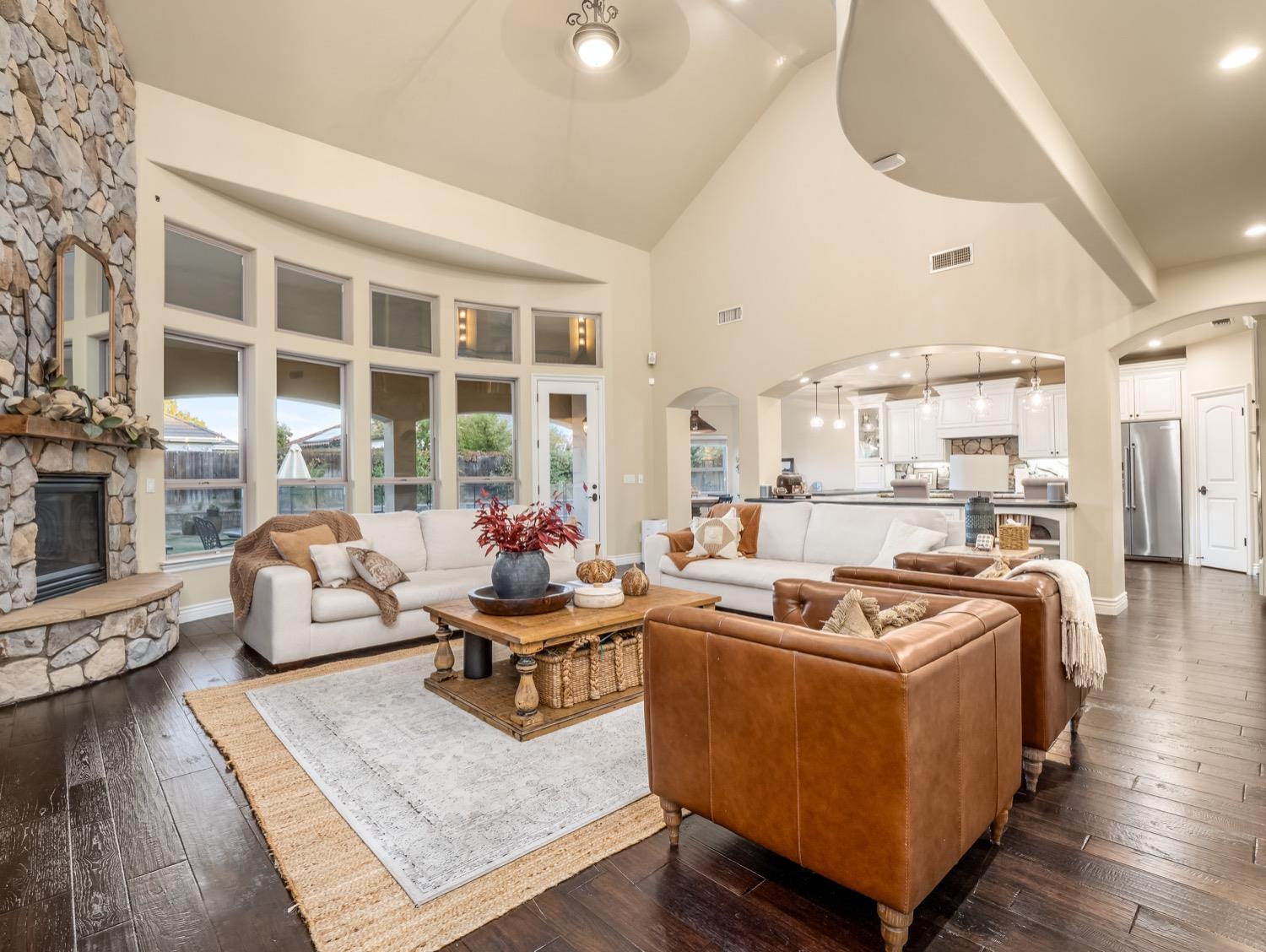 10764 N Baird Avenue