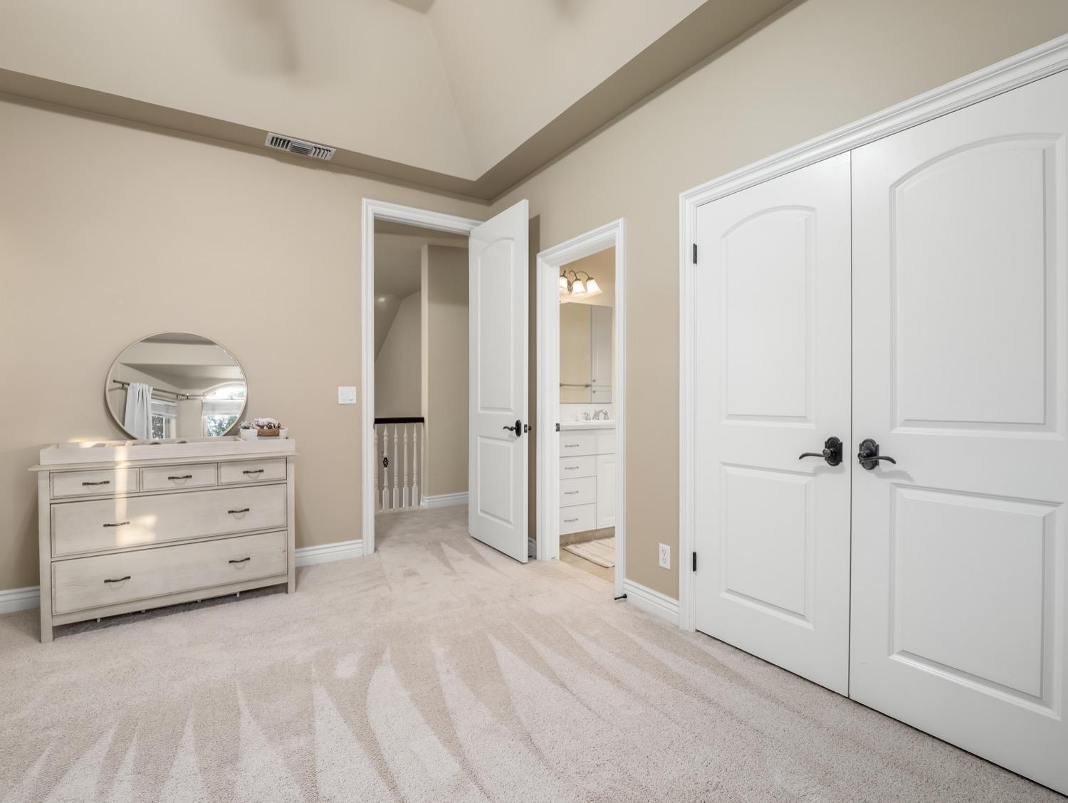 10764 N Baird Avenue