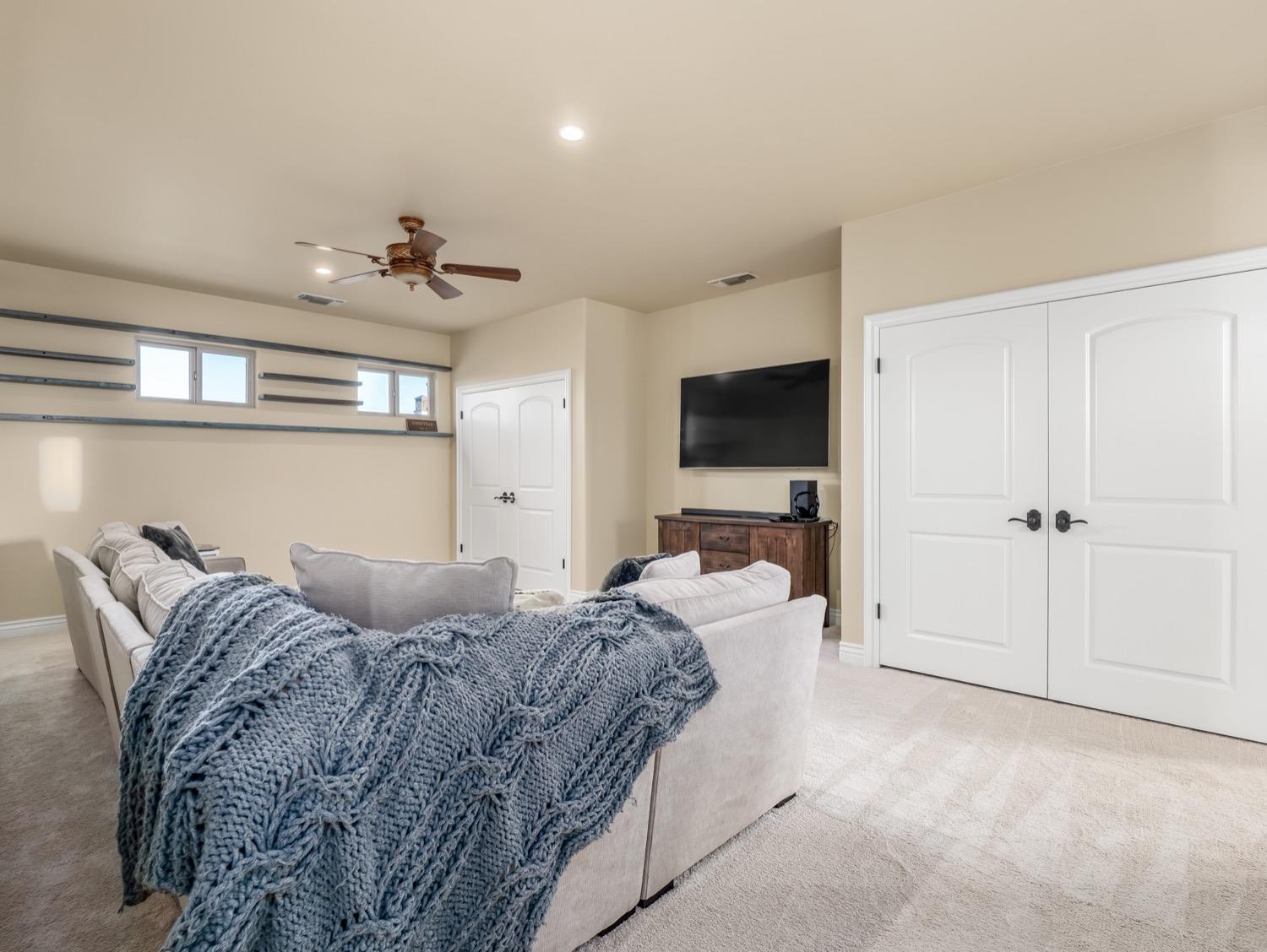 10764 N Baird Avenue