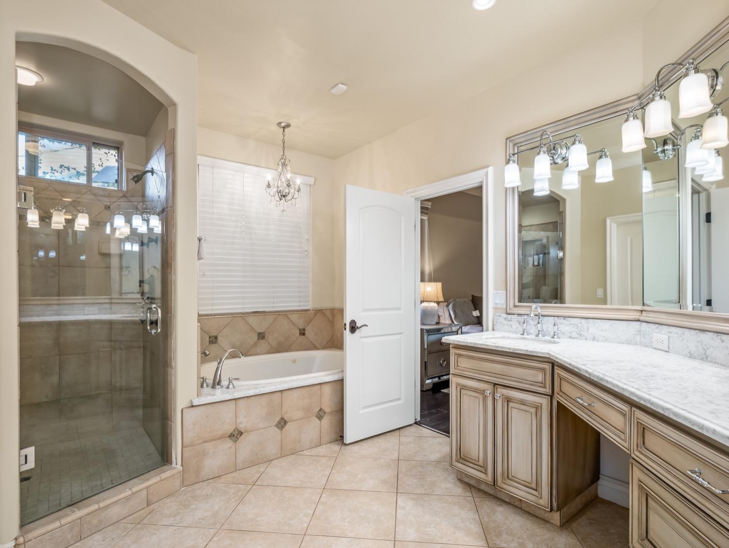 10764 N Baird Avenue