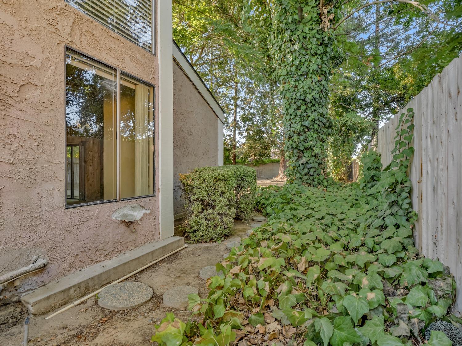 6141 N West Avenue # 126