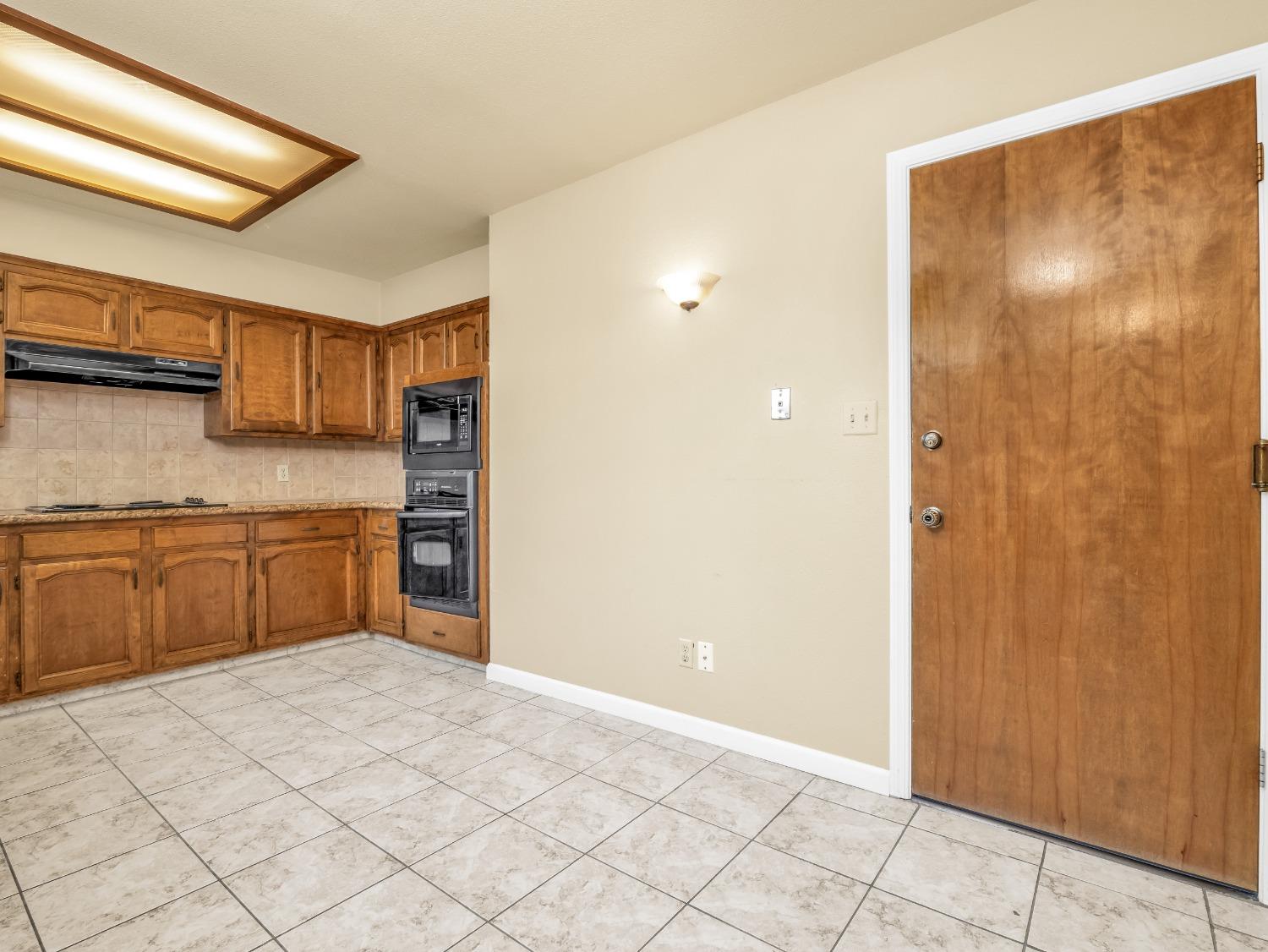 6141 N West Avenue # 126