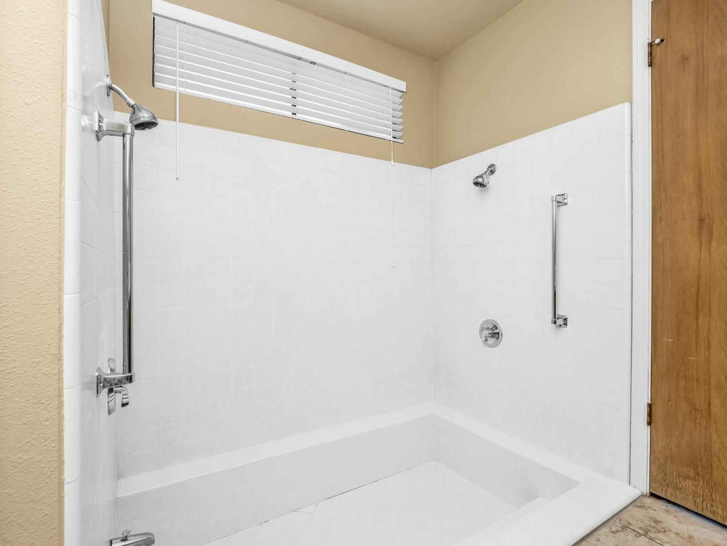 6141 N West Avenue # 126